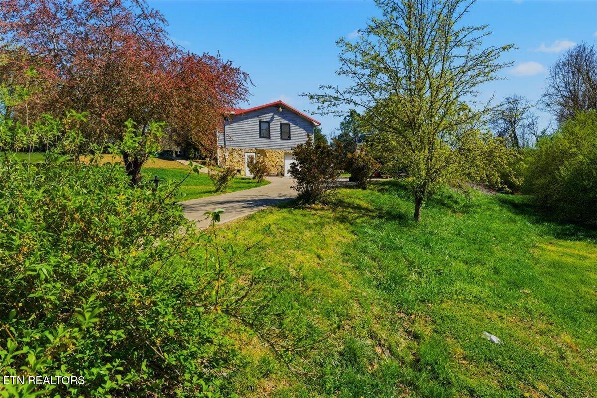 1144 Rocky Springs Road Madisonville TN 37354