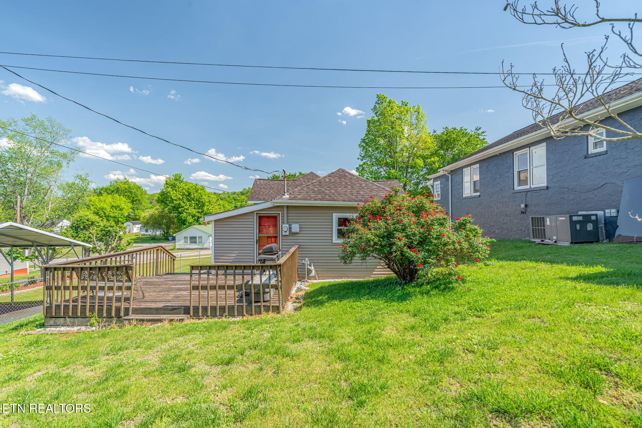 905 Cumberland Street Harriman TN 37748