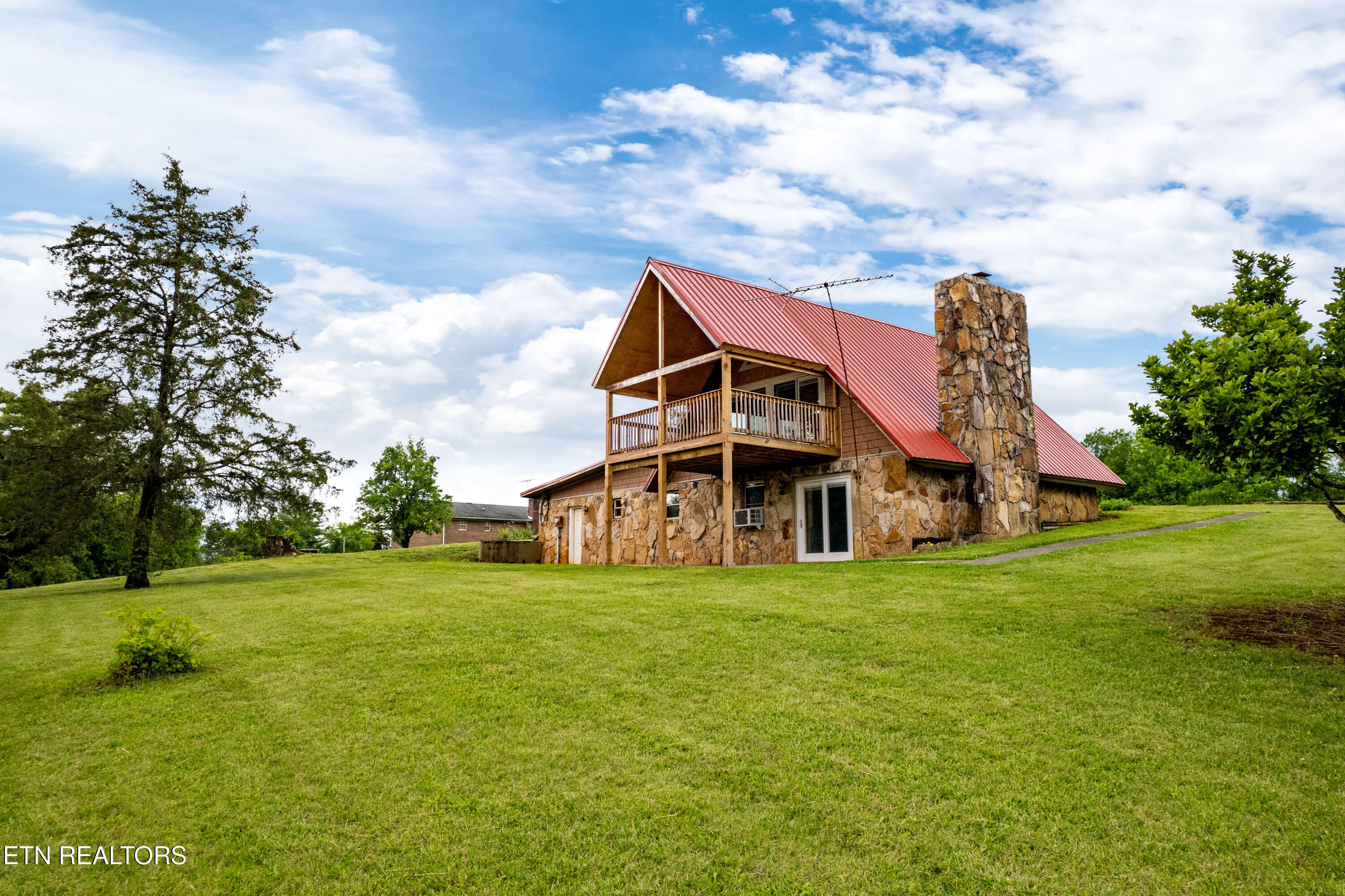 1222 Mini Huskey Road Maryville TN 37801