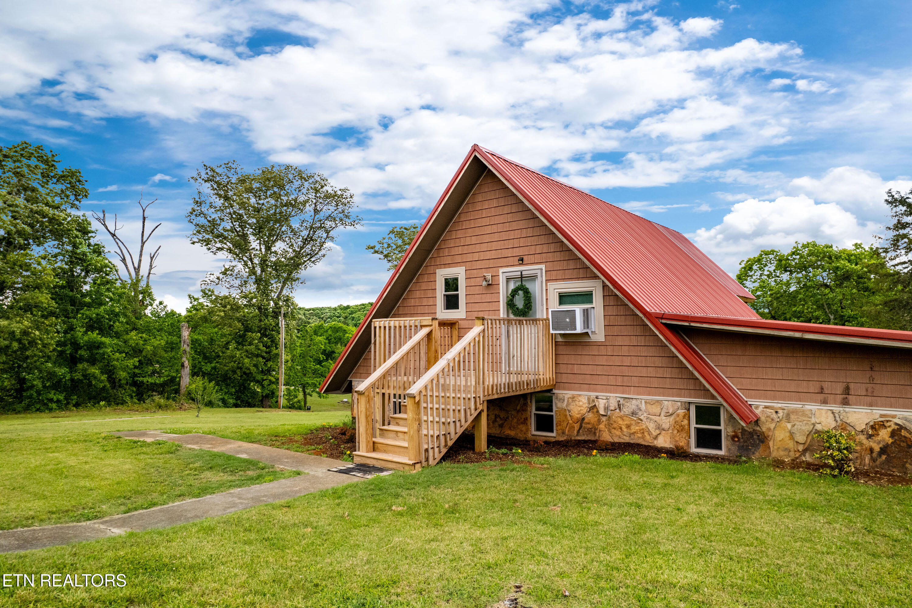 1222 Mini Huskey Road Maryville TN 37801