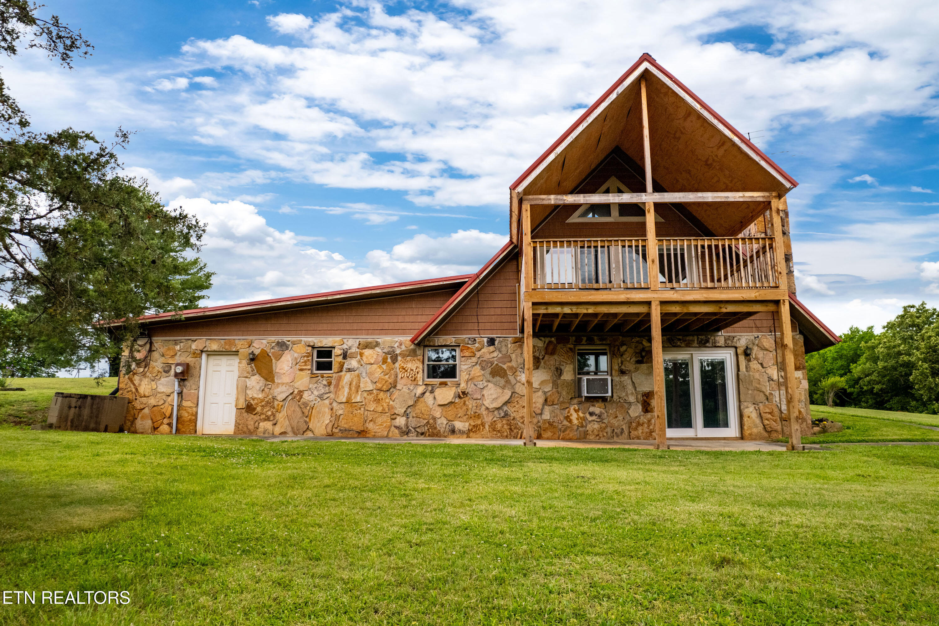 1222 Mini Huskey Road Maryville TN 37801