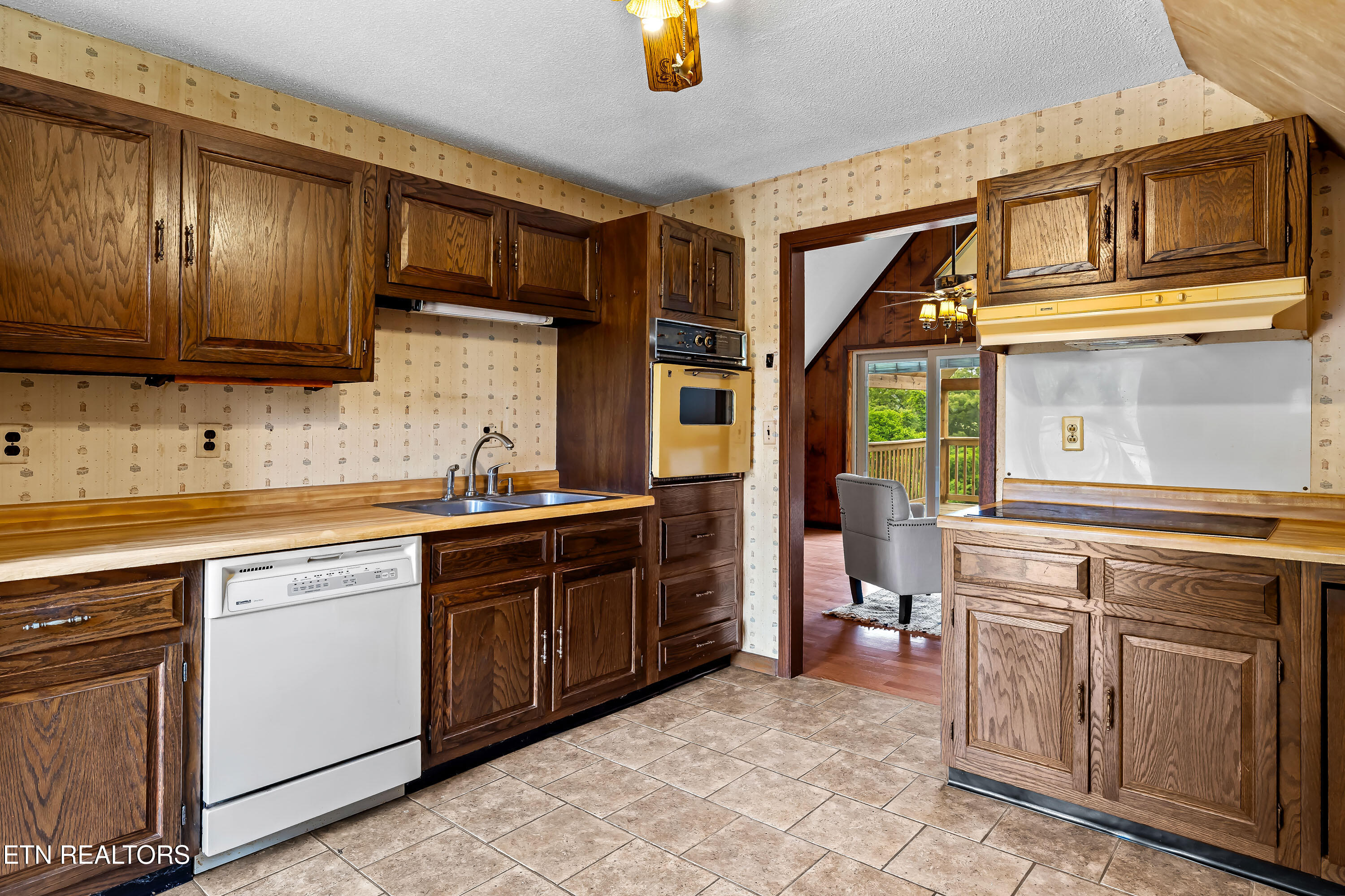 1222 Mini Huskey Road Maryville TN 37801