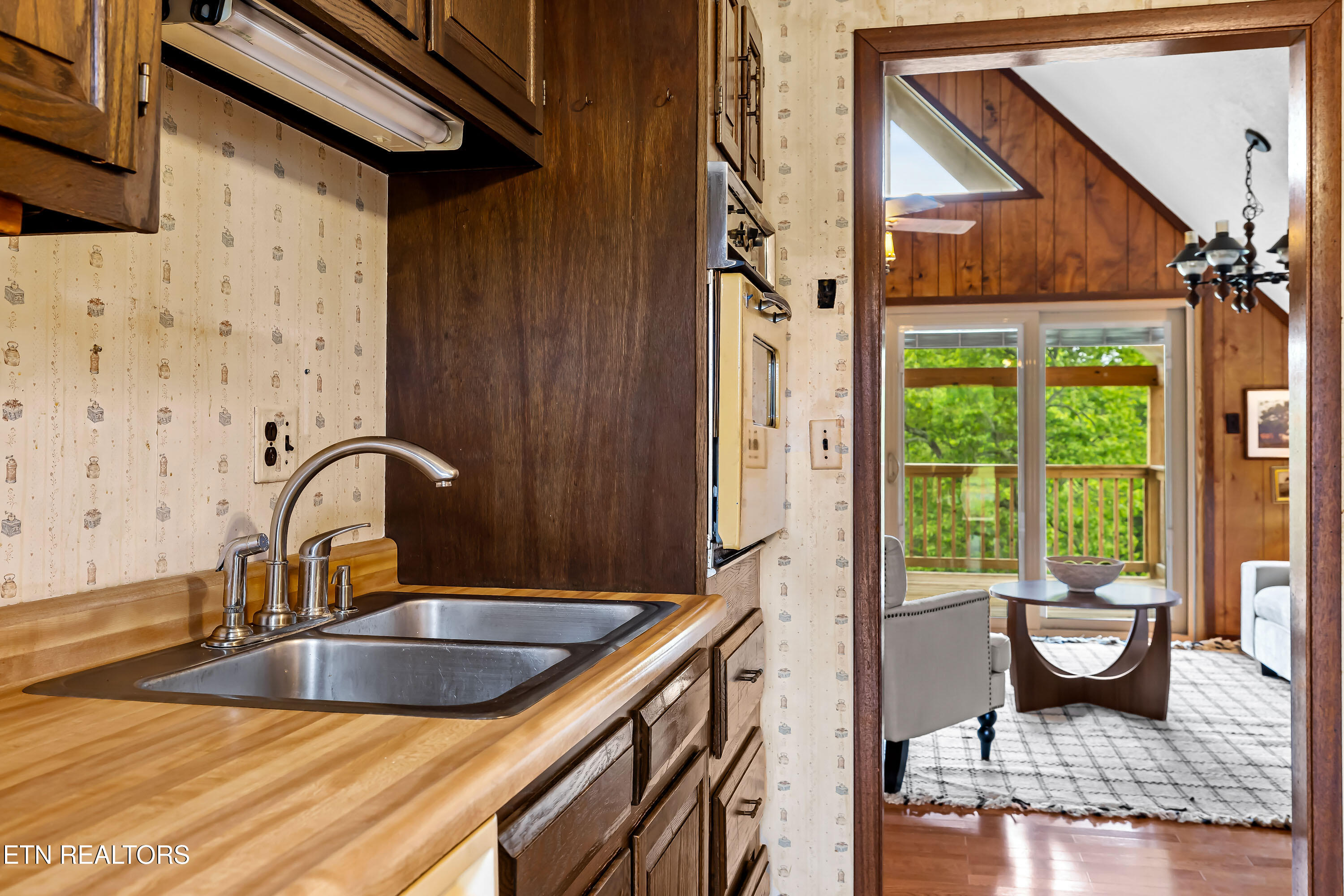 1222 Mini Huskey Road Maryville TN 37801