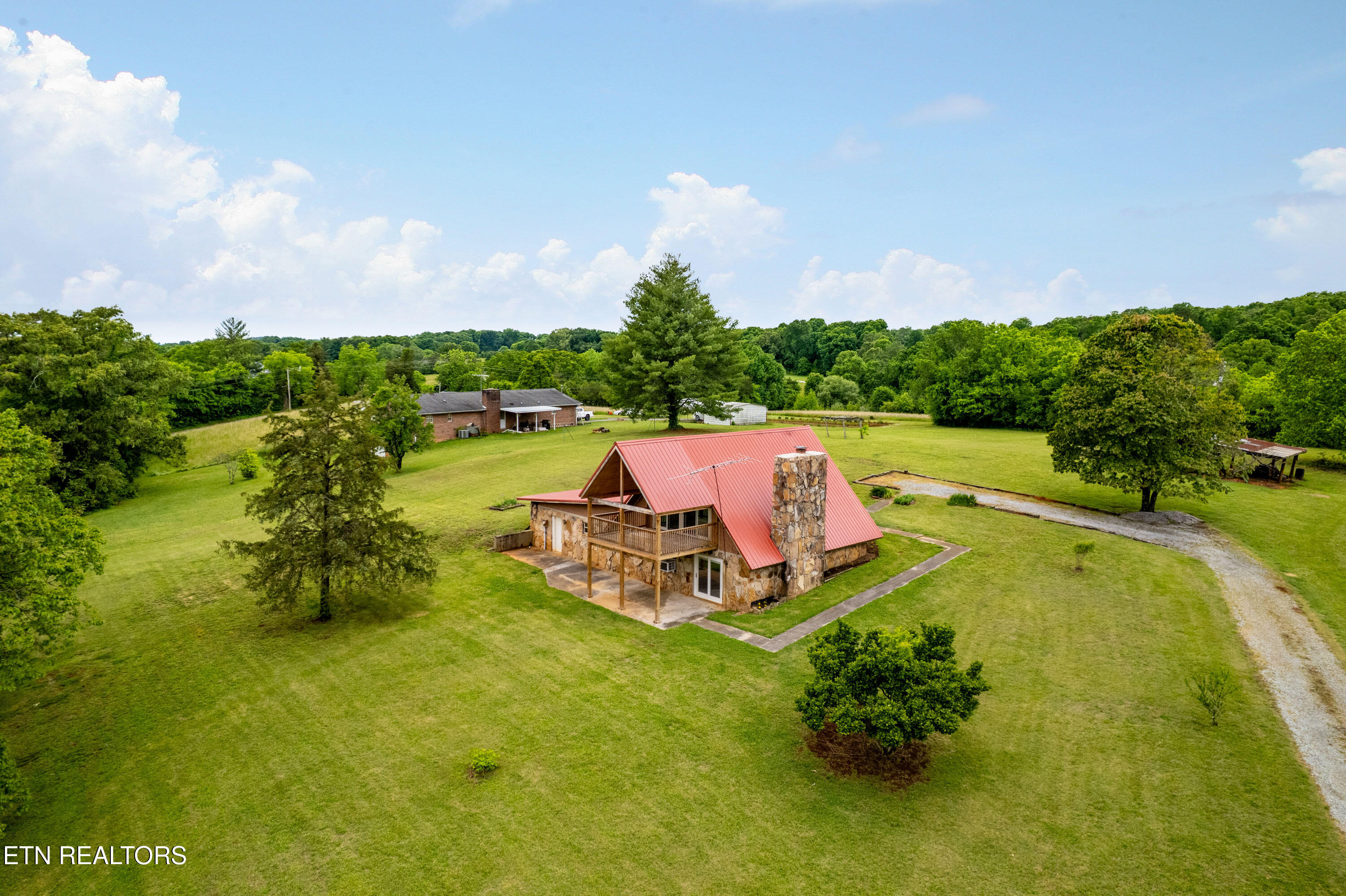 1222 Mini Huskey Road Maryville TN 37801