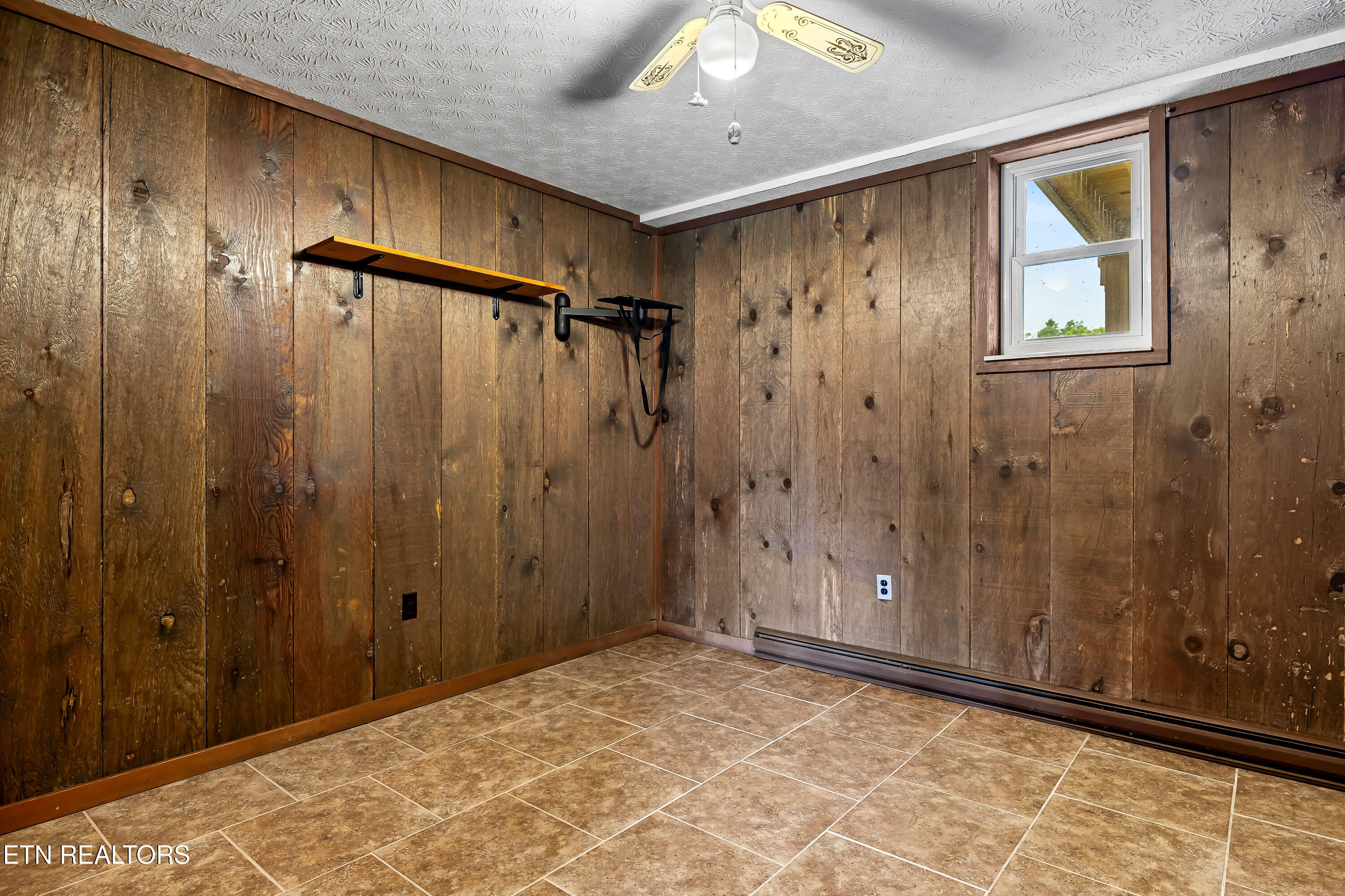 1222 Mini Huskey Road Maryville TN 37801