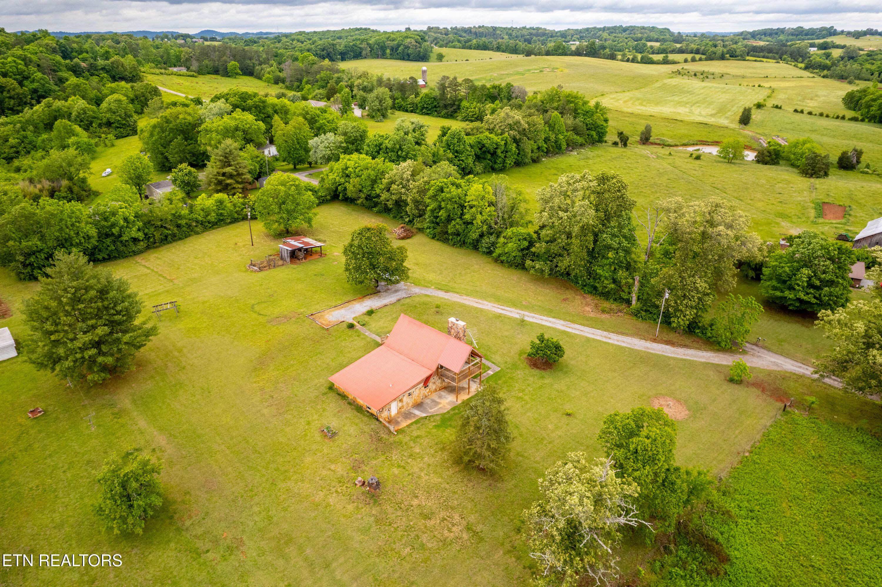 1222 Mini Huskey Road Maryville TN 37801