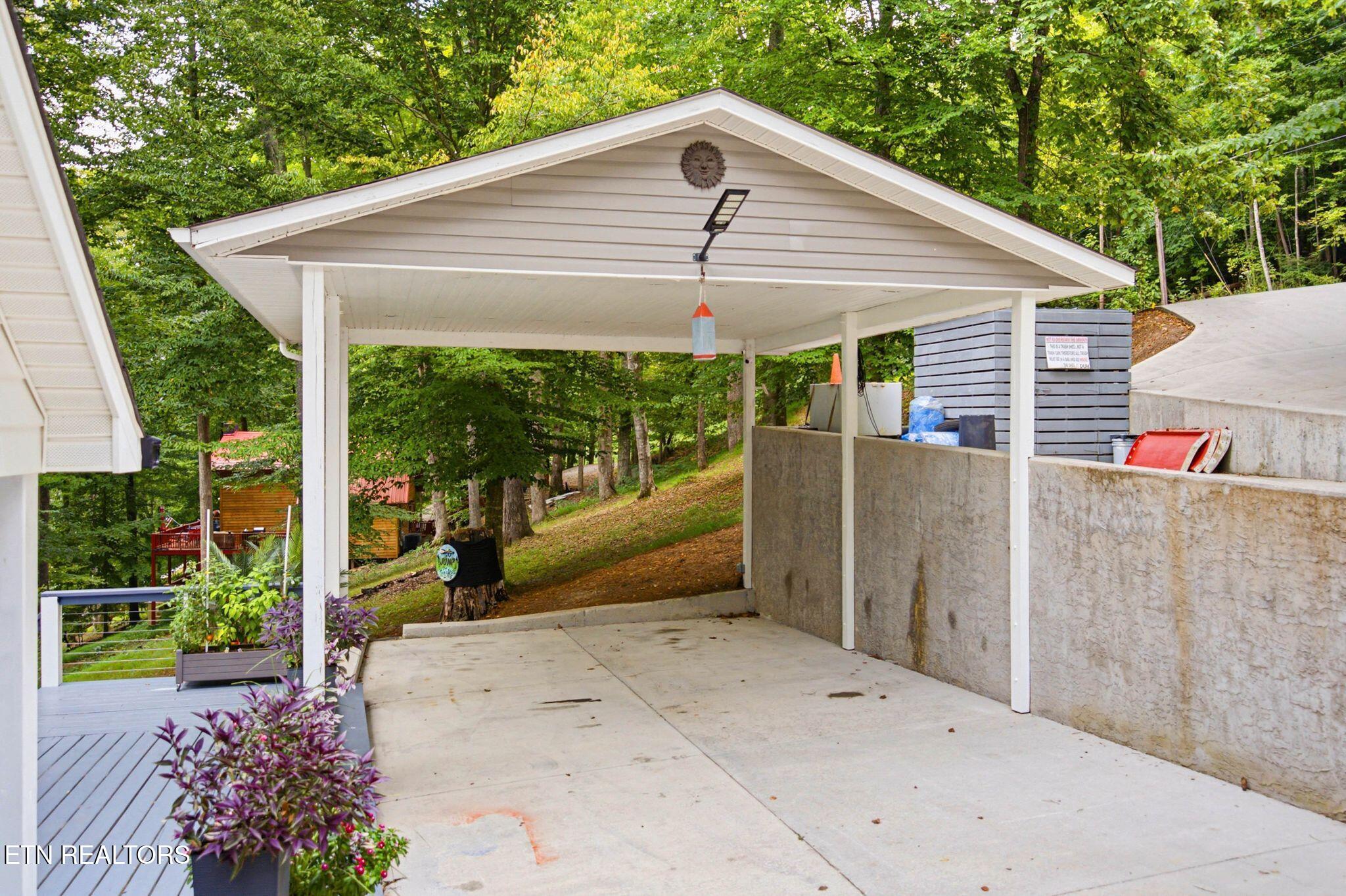 773 Yoakum Hollow Road Jacksboro TN 37757
