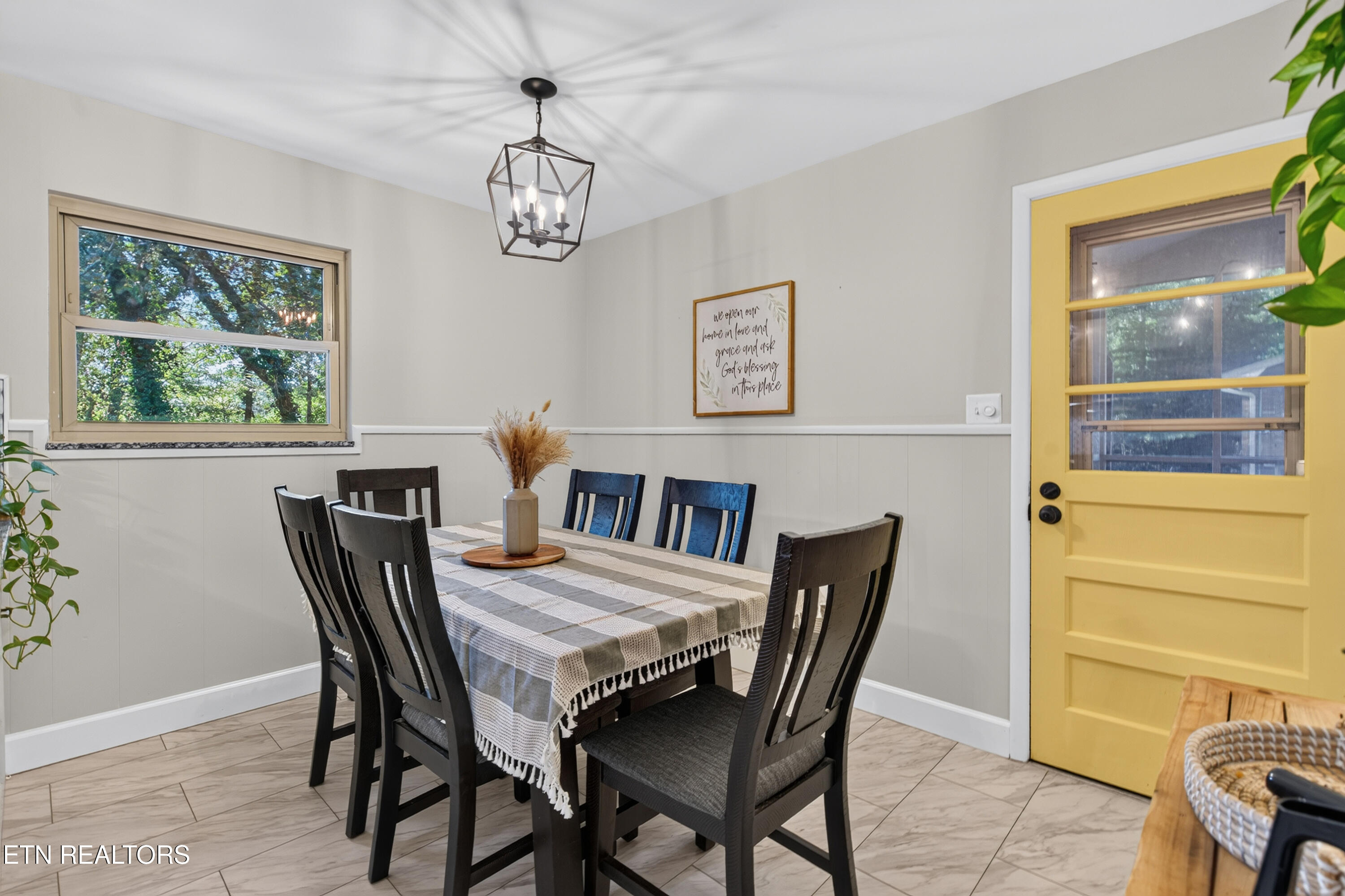 2408 Alberta Drive Knoxville TN 37920