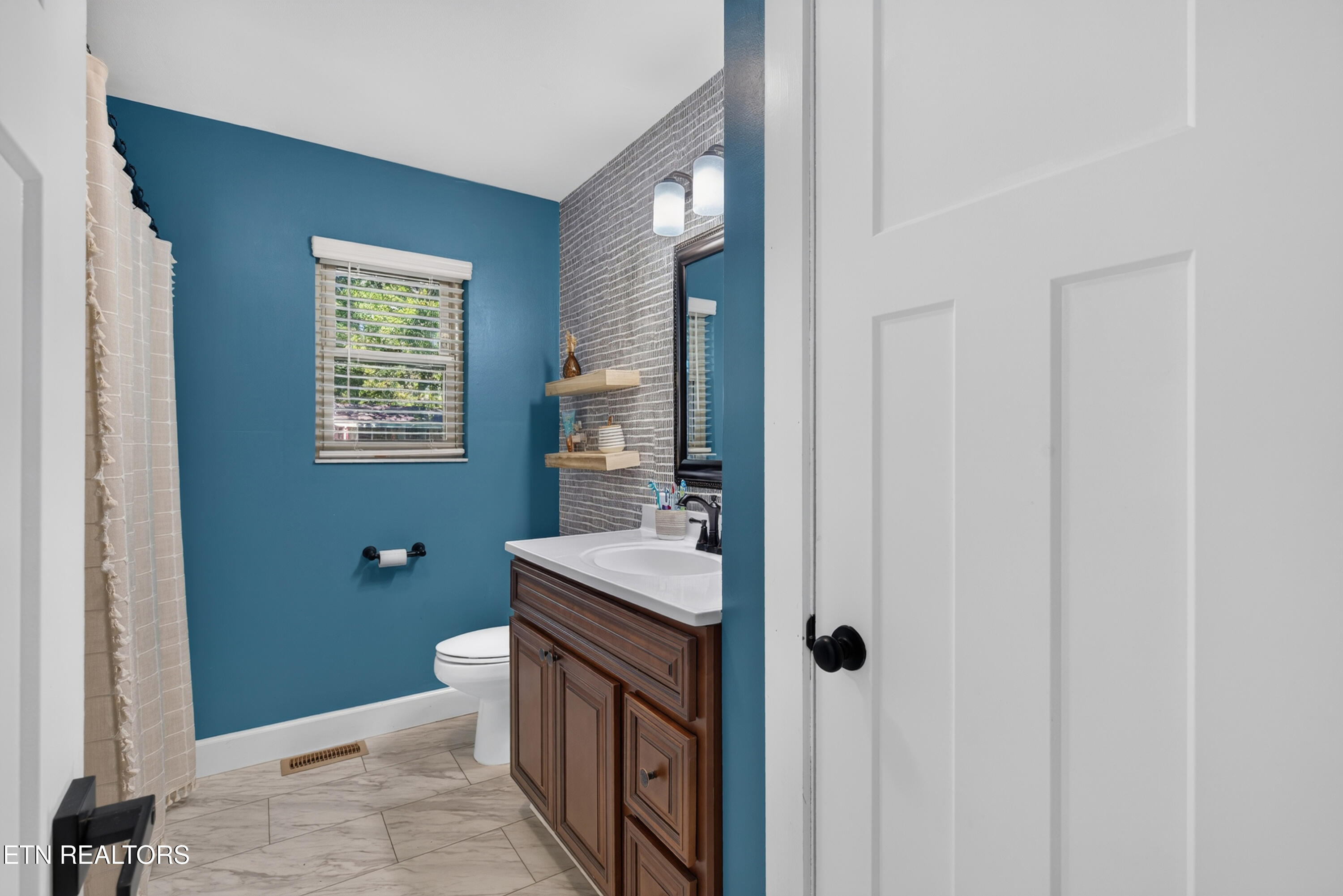 2408 Alberta Drive Knoxville TN 37920