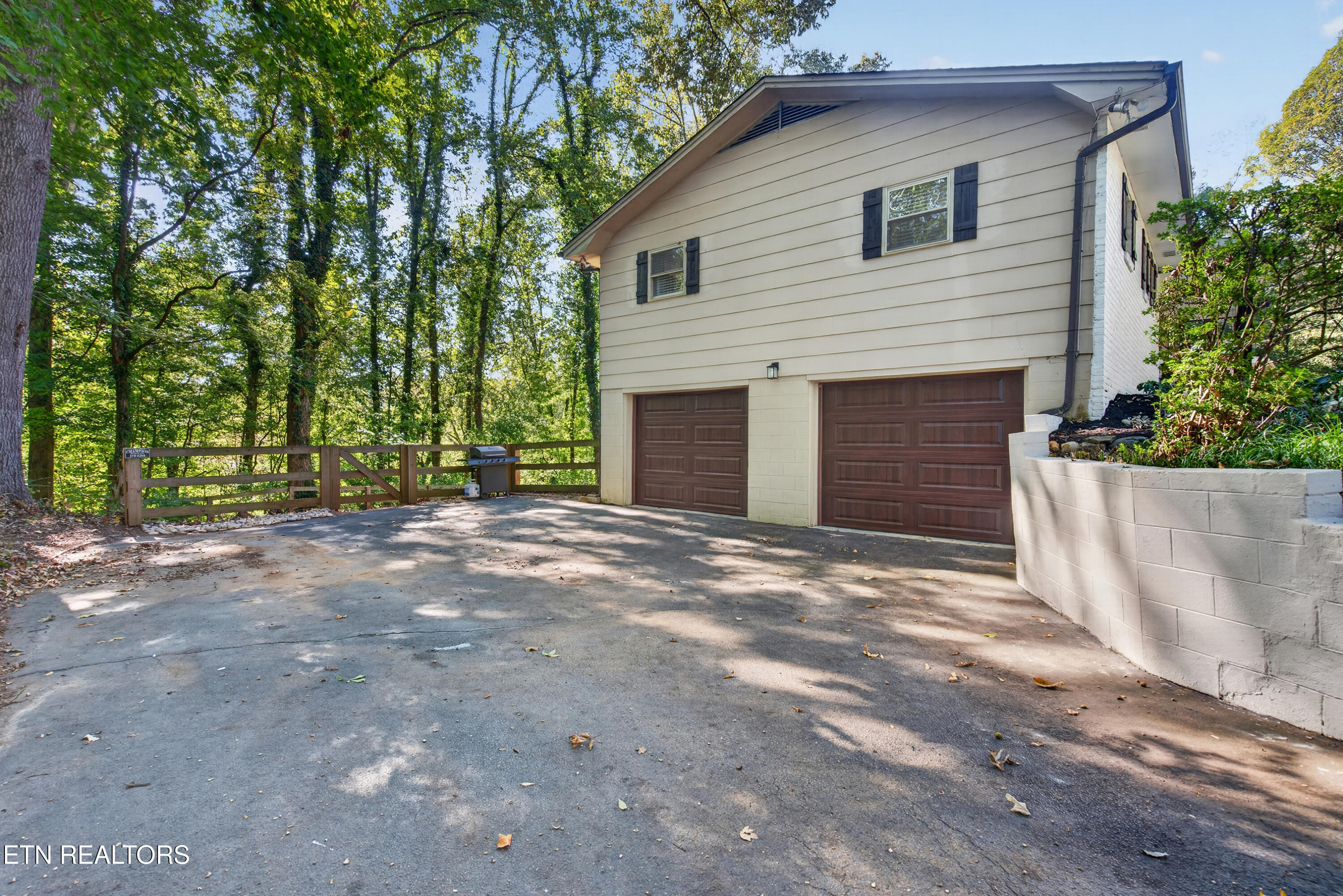 2408 Alberta Drive Knoxville TN 37920
