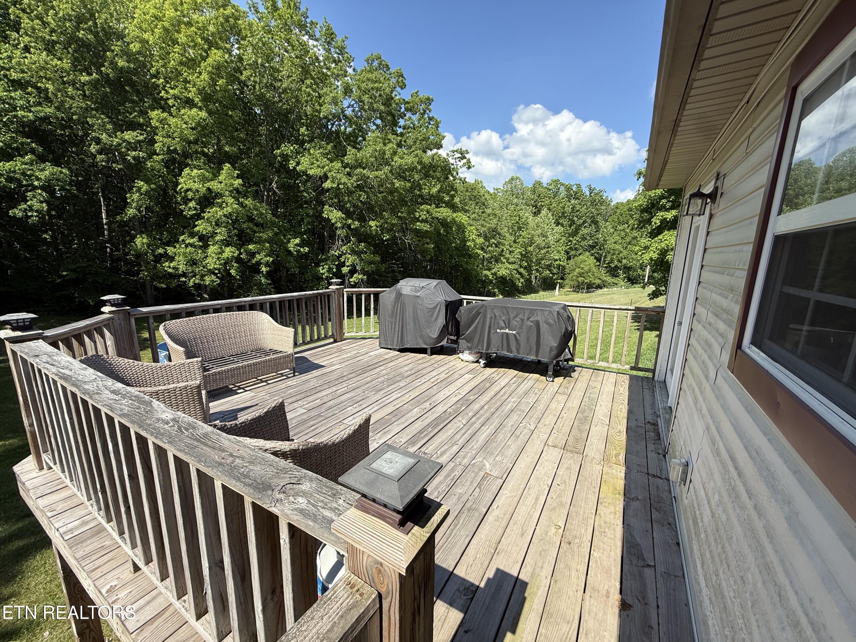 1045 Pearl Hinds Road Jamestown TN 38556