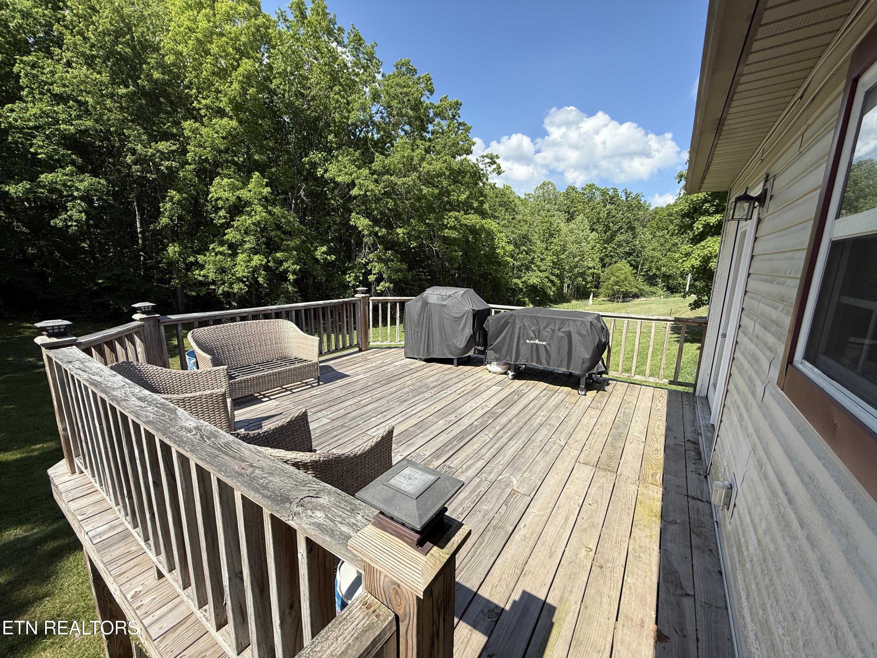 1045 Pearl Hinds Road Jamestown TN 38556