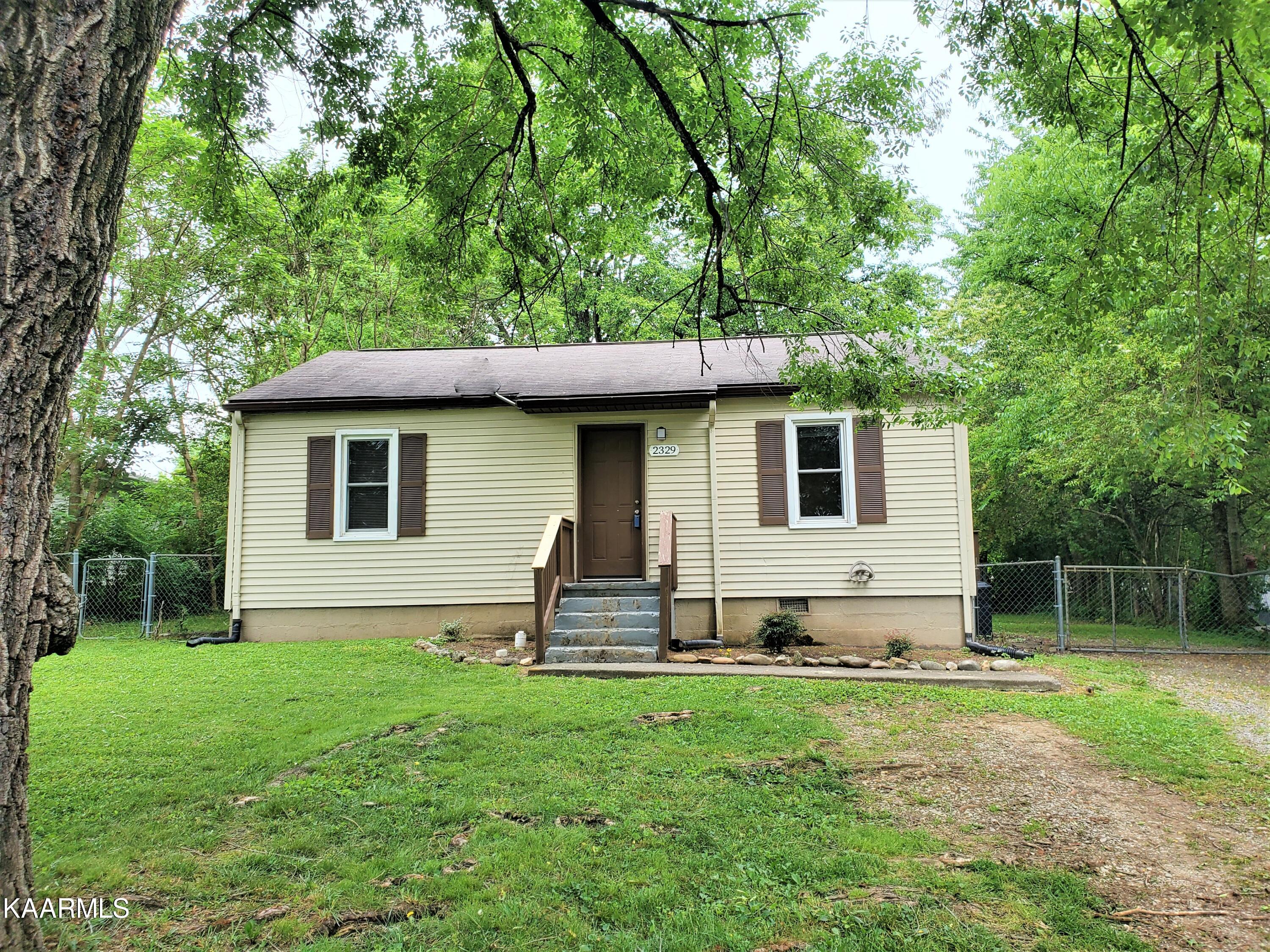 2329 Pennsylvania Avenue Maryville TN 37804