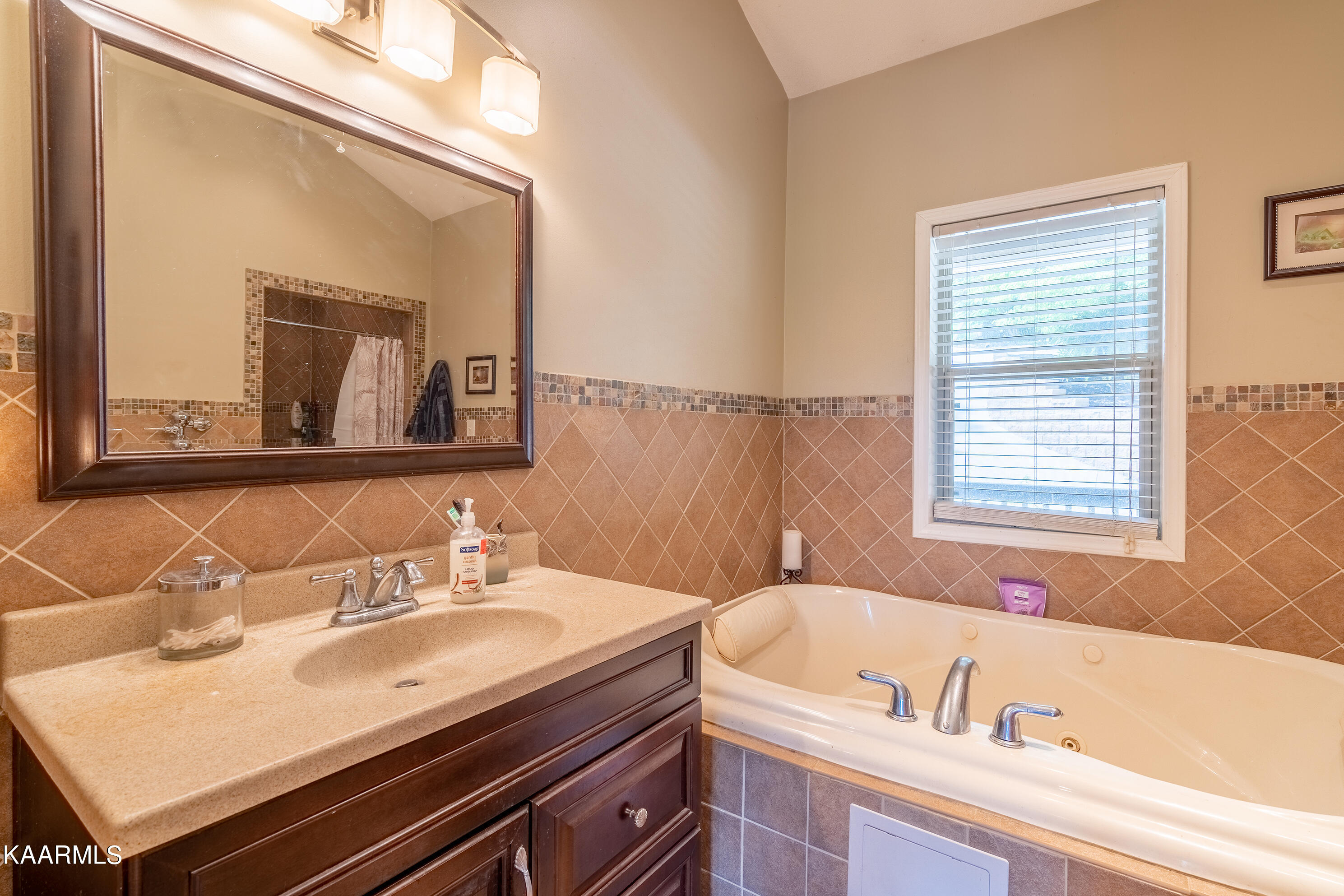 254 Stoney Rock Lane Jacksboro TN 37757