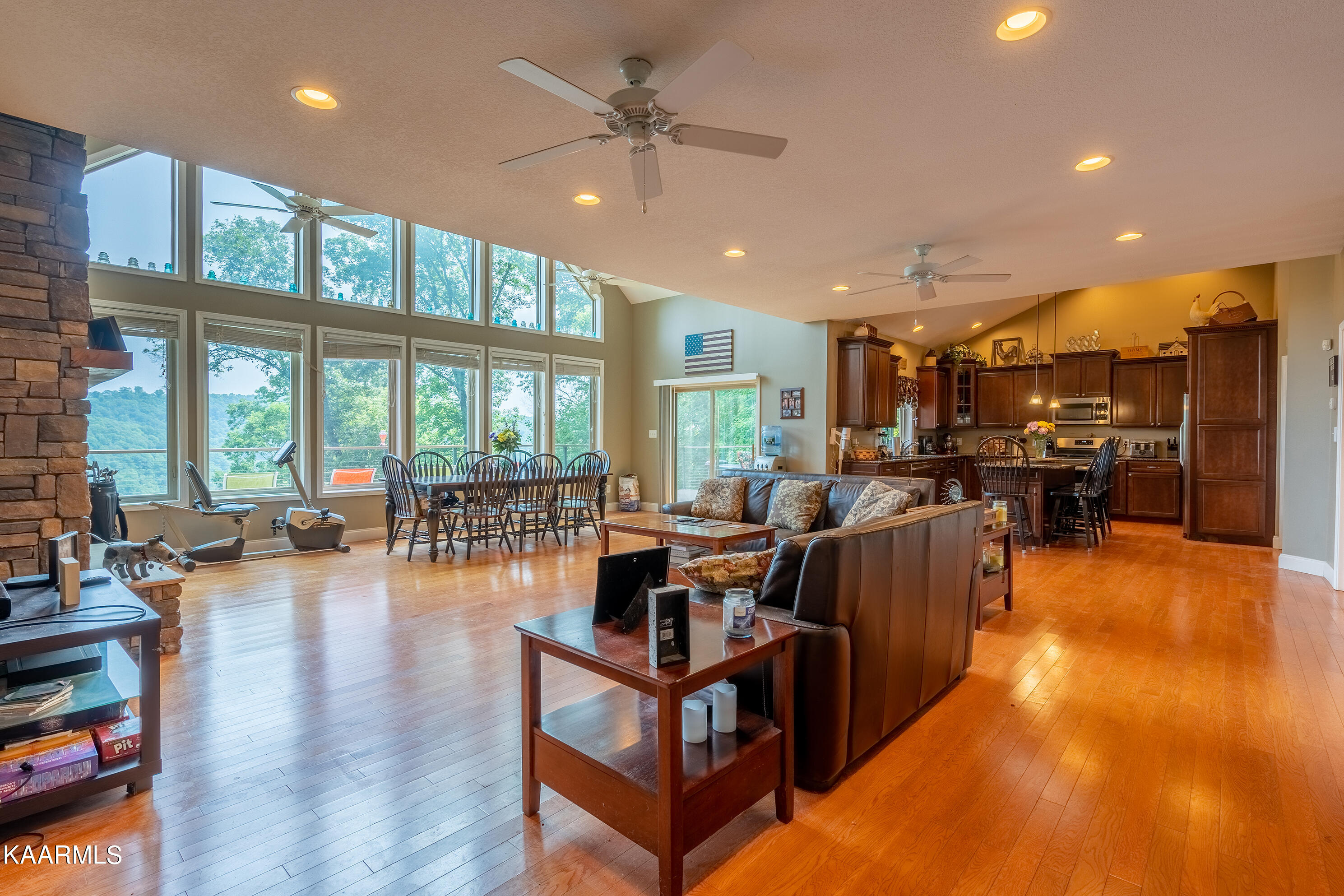 254 Stoney Rock Lane Jacksboro TN 37757