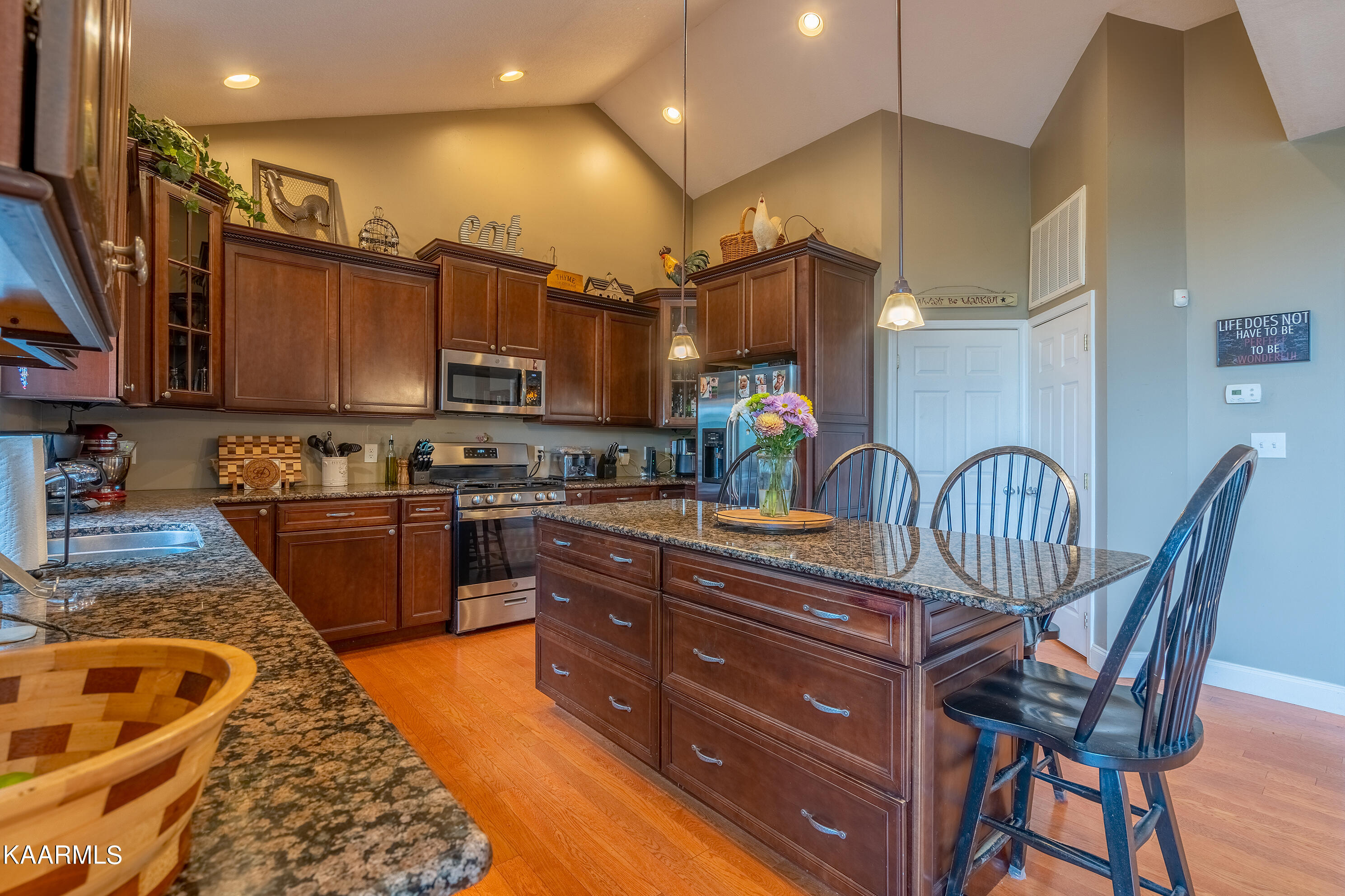 254 Stoney Rock Lane Jacksboro TN 37757