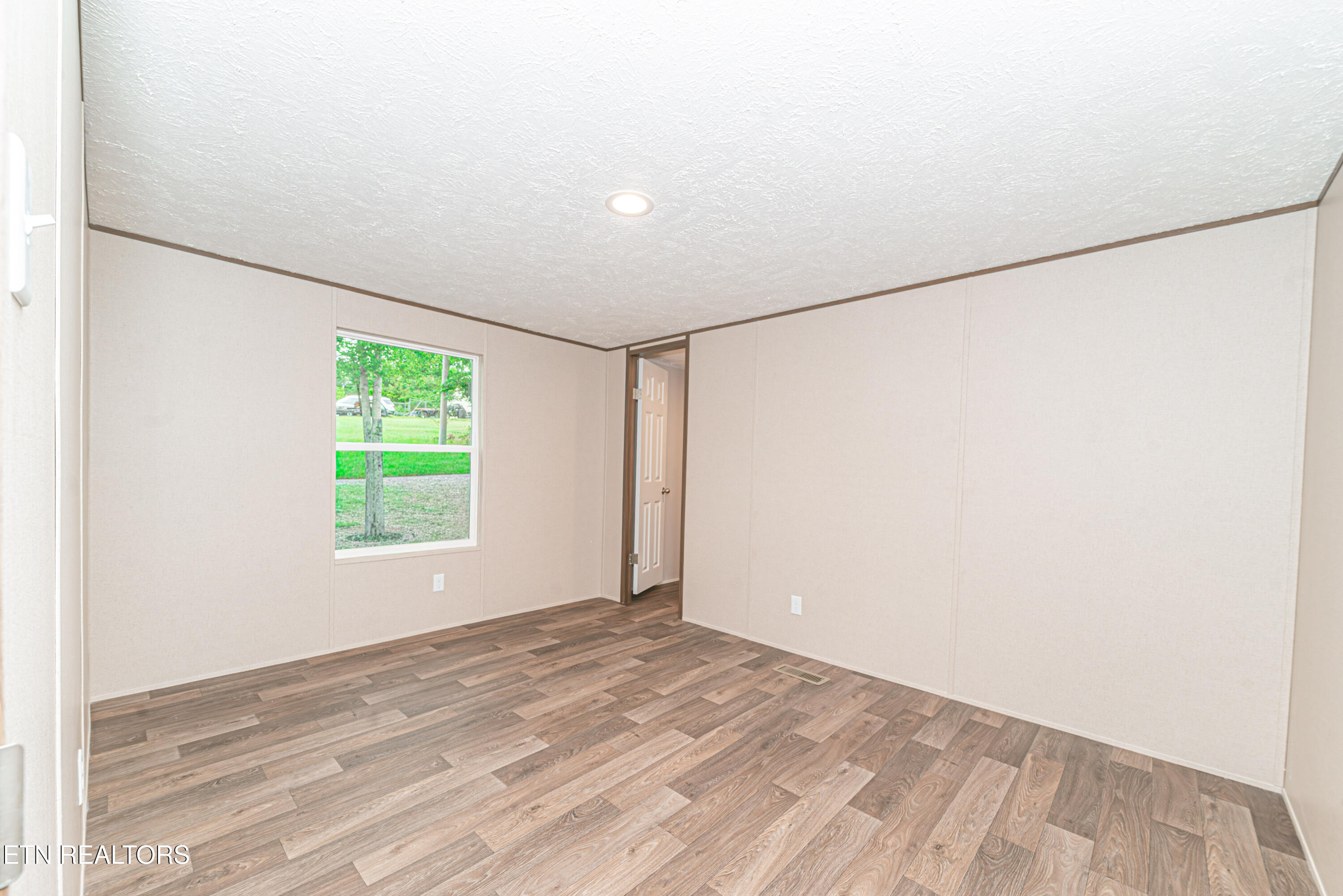 208 Hillside Drive Lafollette TN 37766