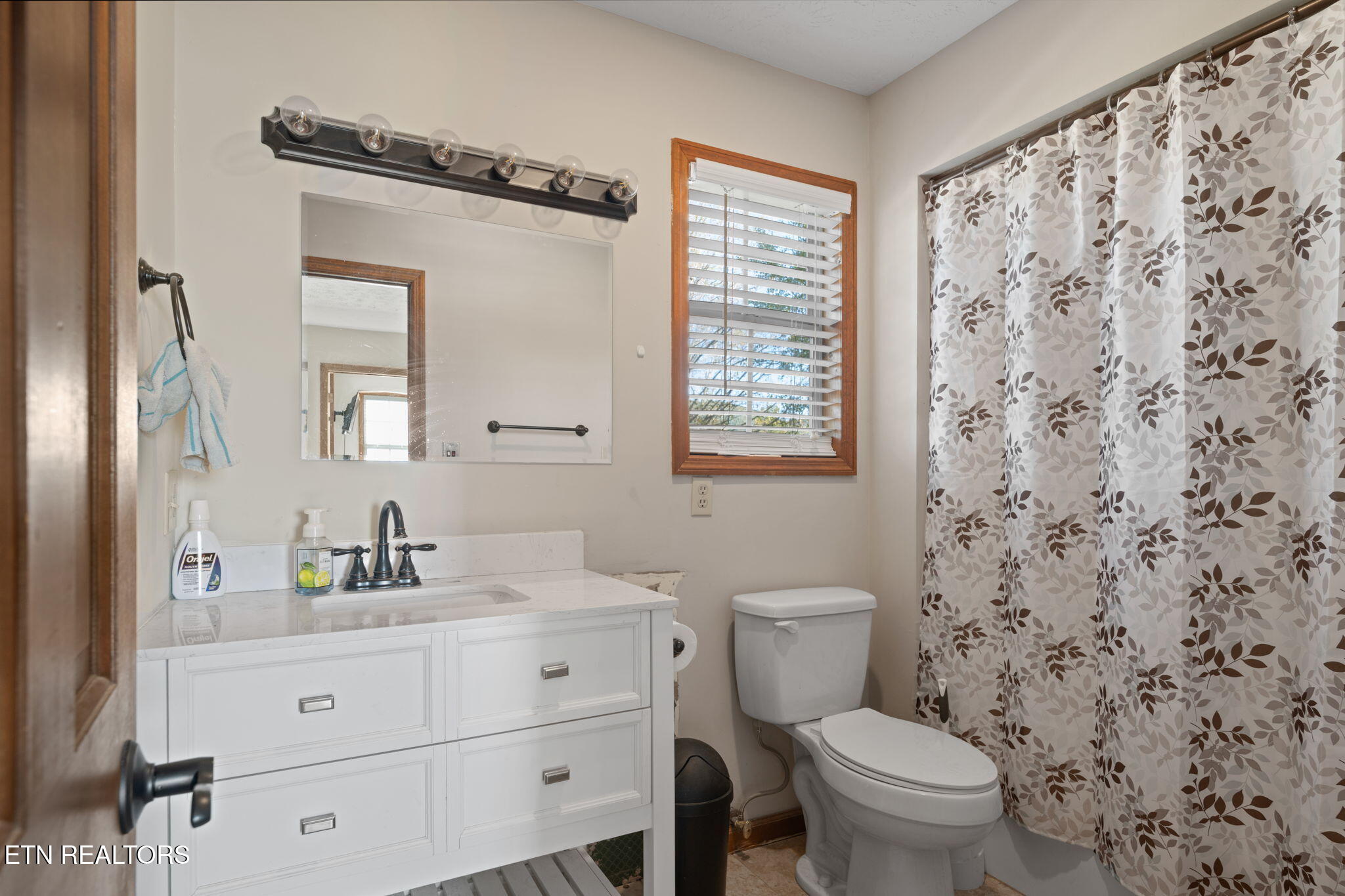 109 Cherry Lane Jacksboro TN 37757