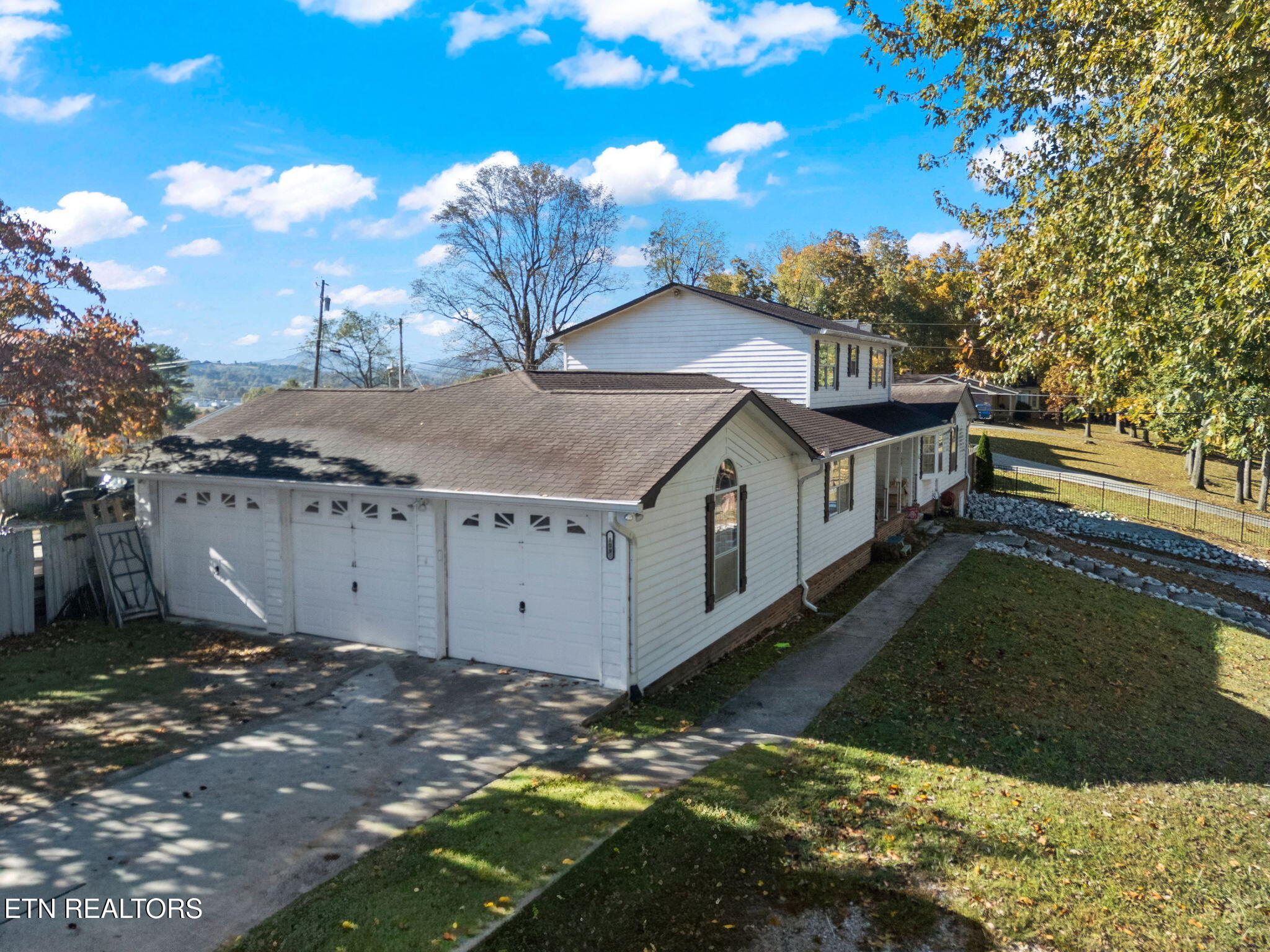 109 Cherry Lane Jacksboro TN 37757