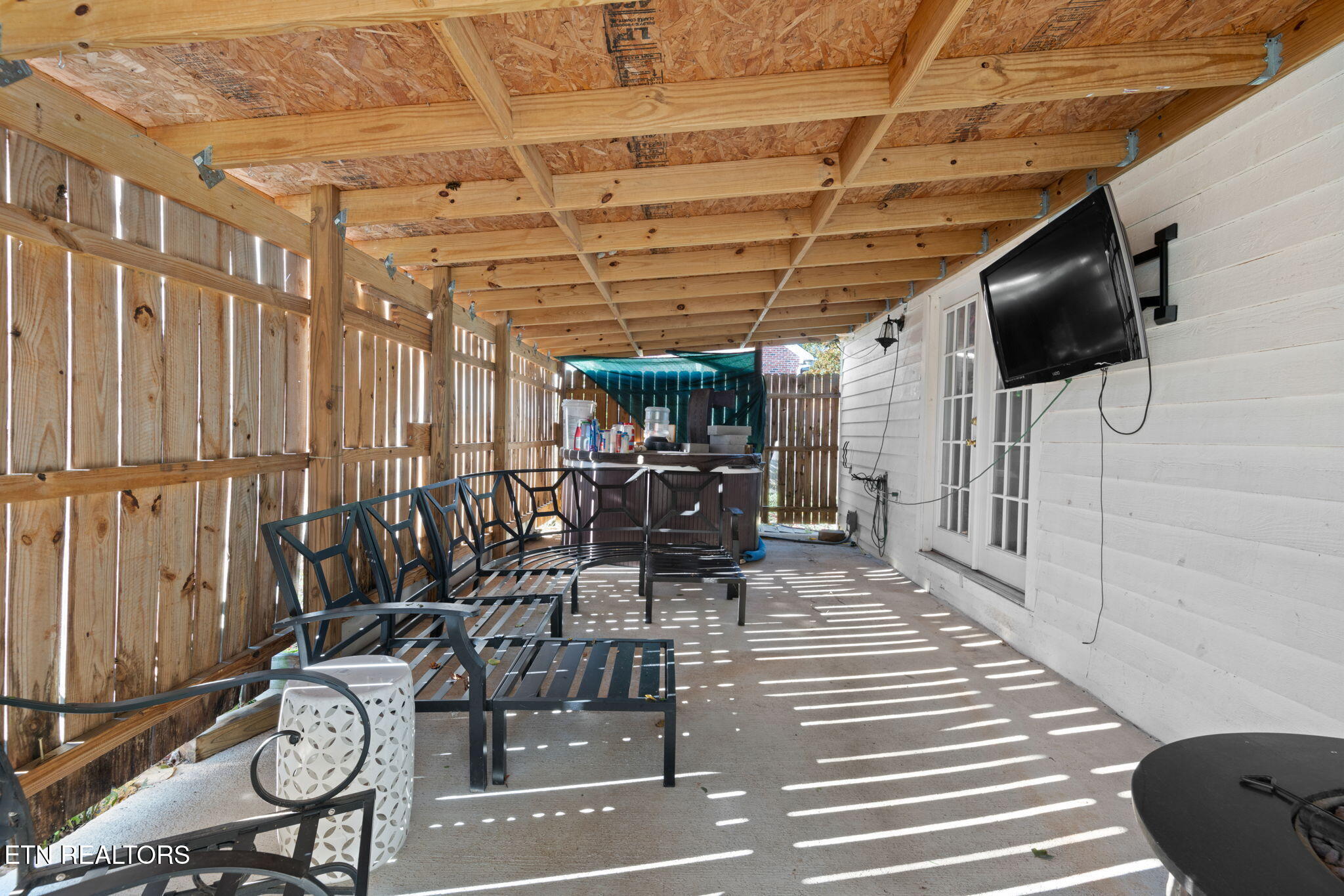 109 Cherry Lane Jacksboro TN 37757