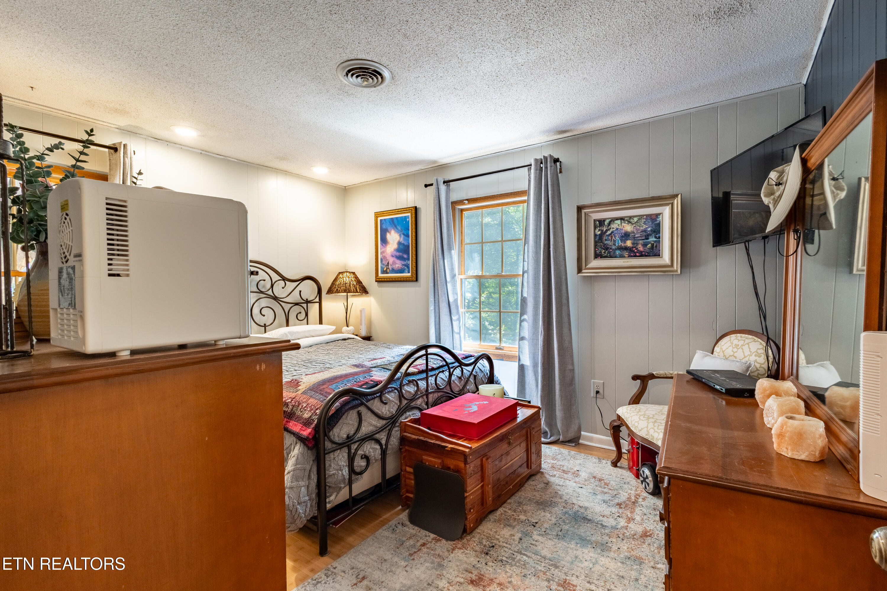 1633 Cardinal Drive Gatlinburg TN 37738