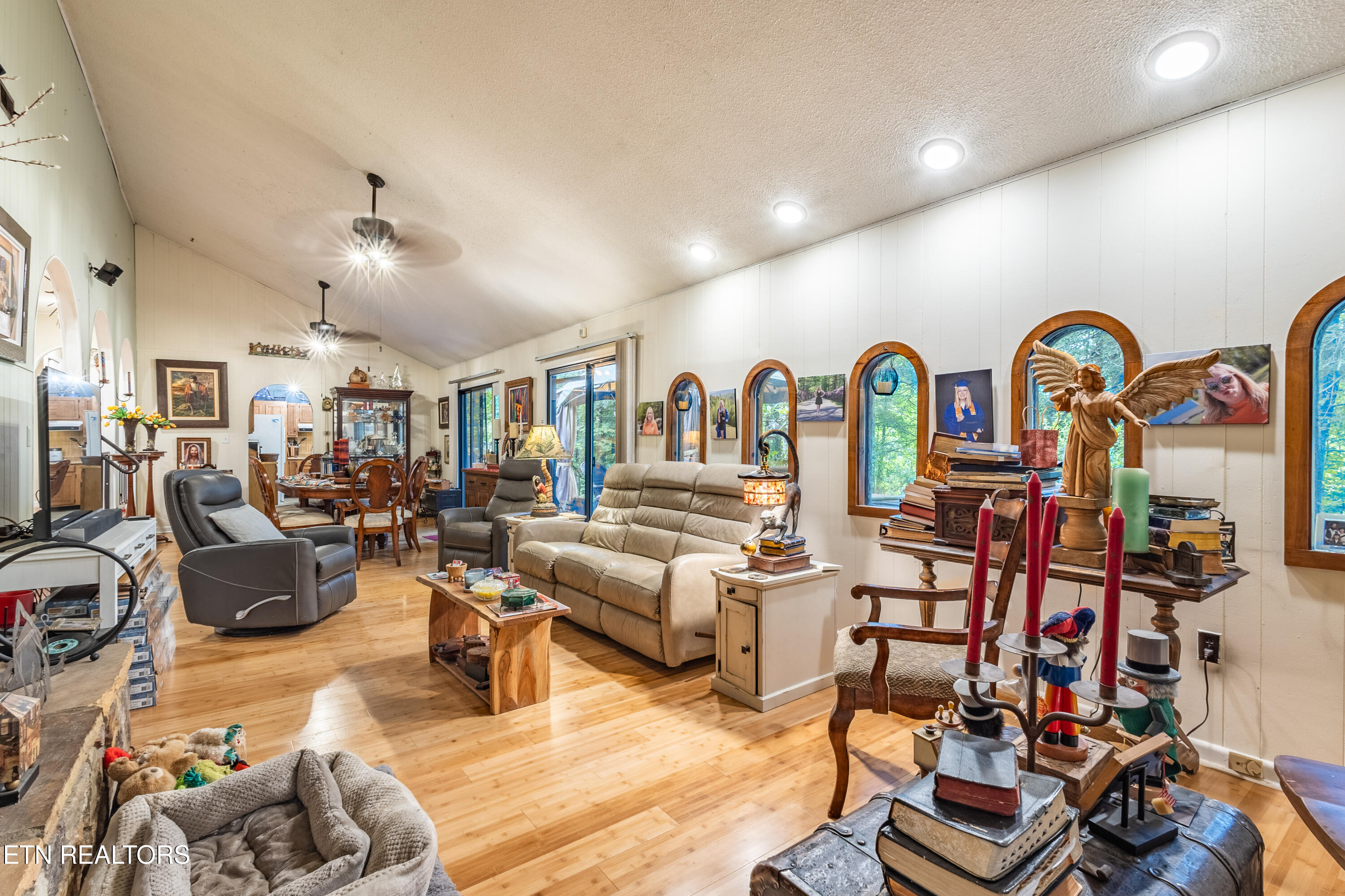 1633 Cardinal Drive Gatlinburg TN 37738