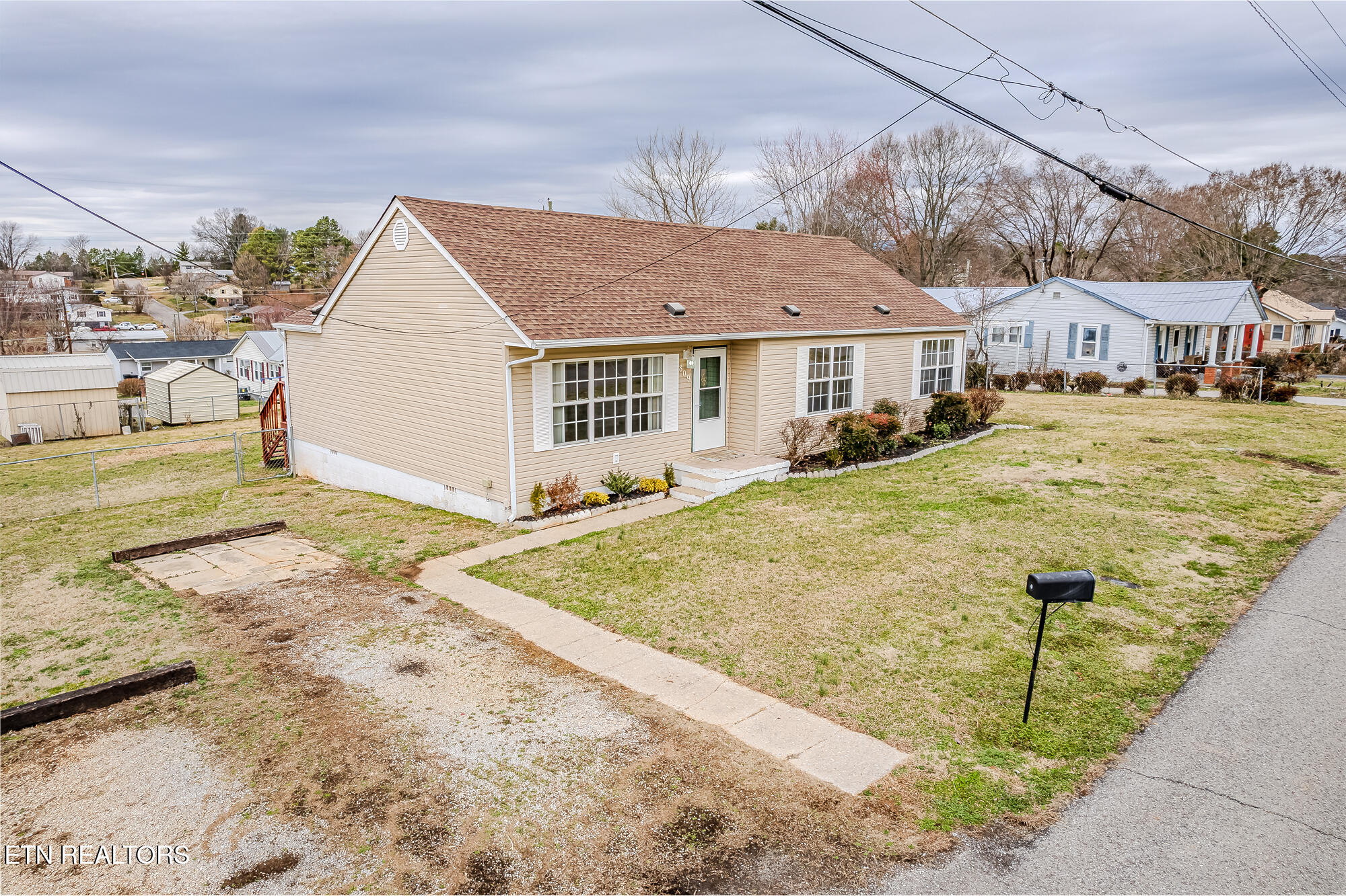 809 Hudson Street Sweetwater TN 37874