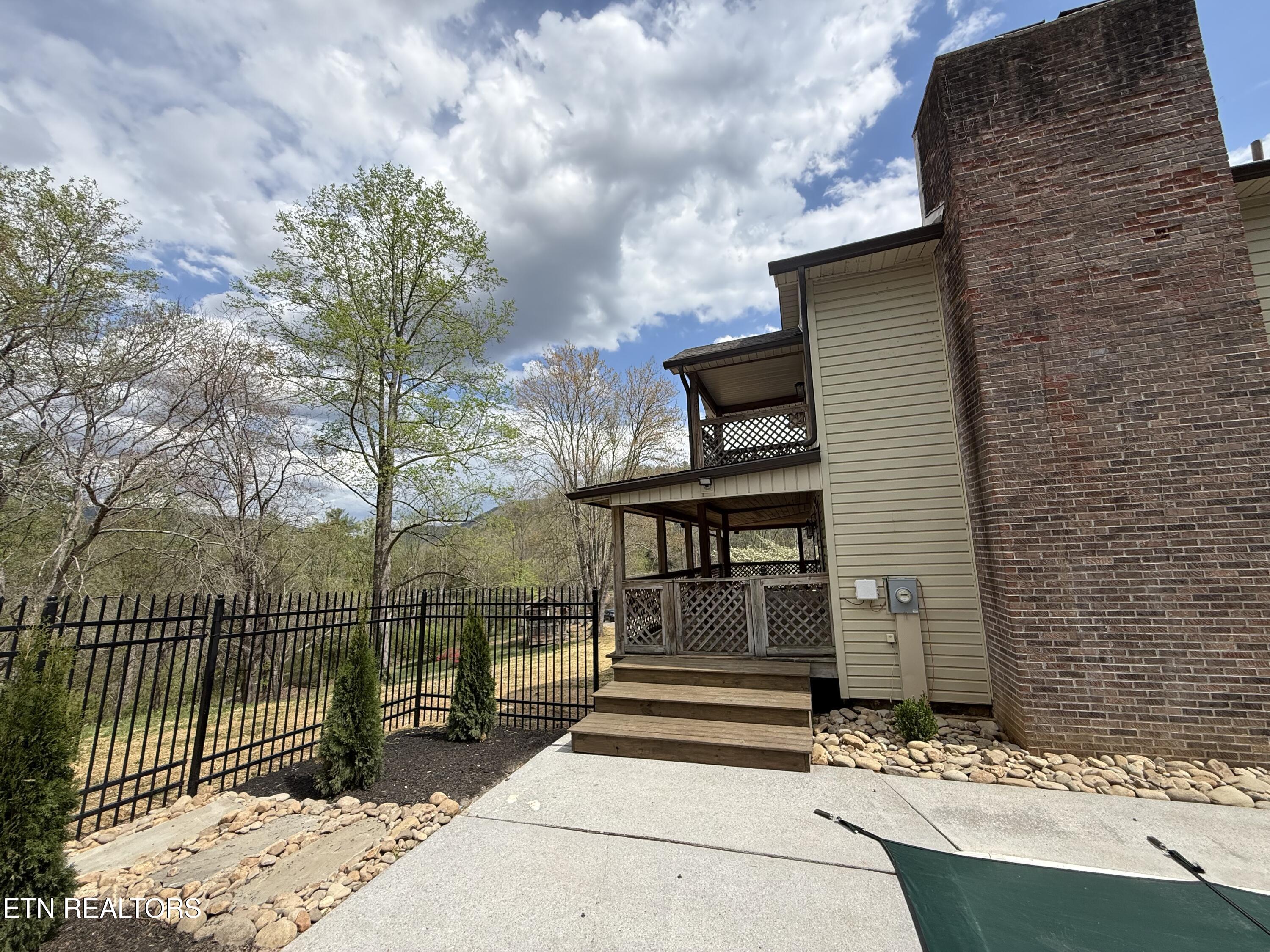 5506 Old Walland Highway Walland TN 37886