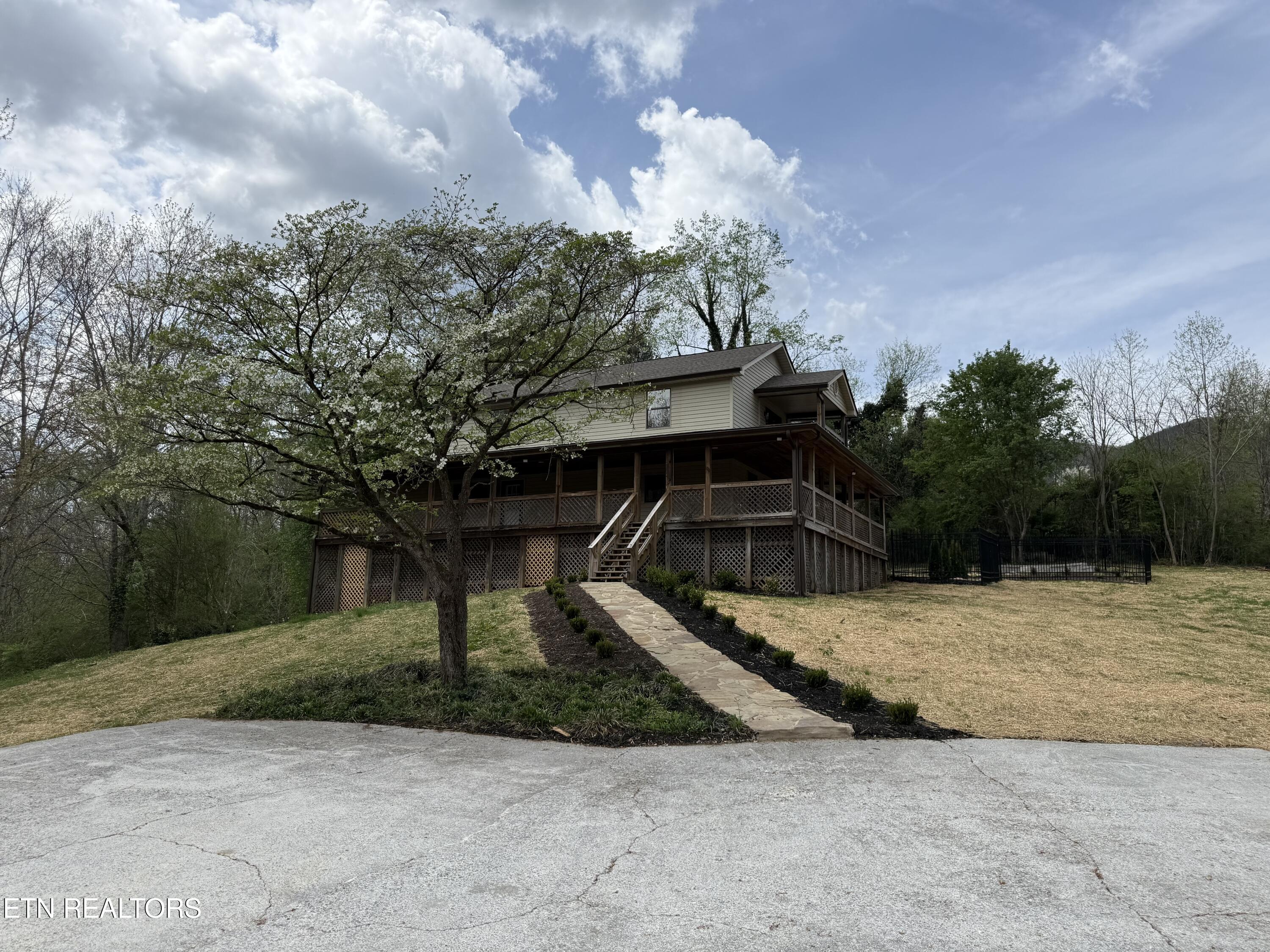 5506 Old Walland Highway Walland TN 37886