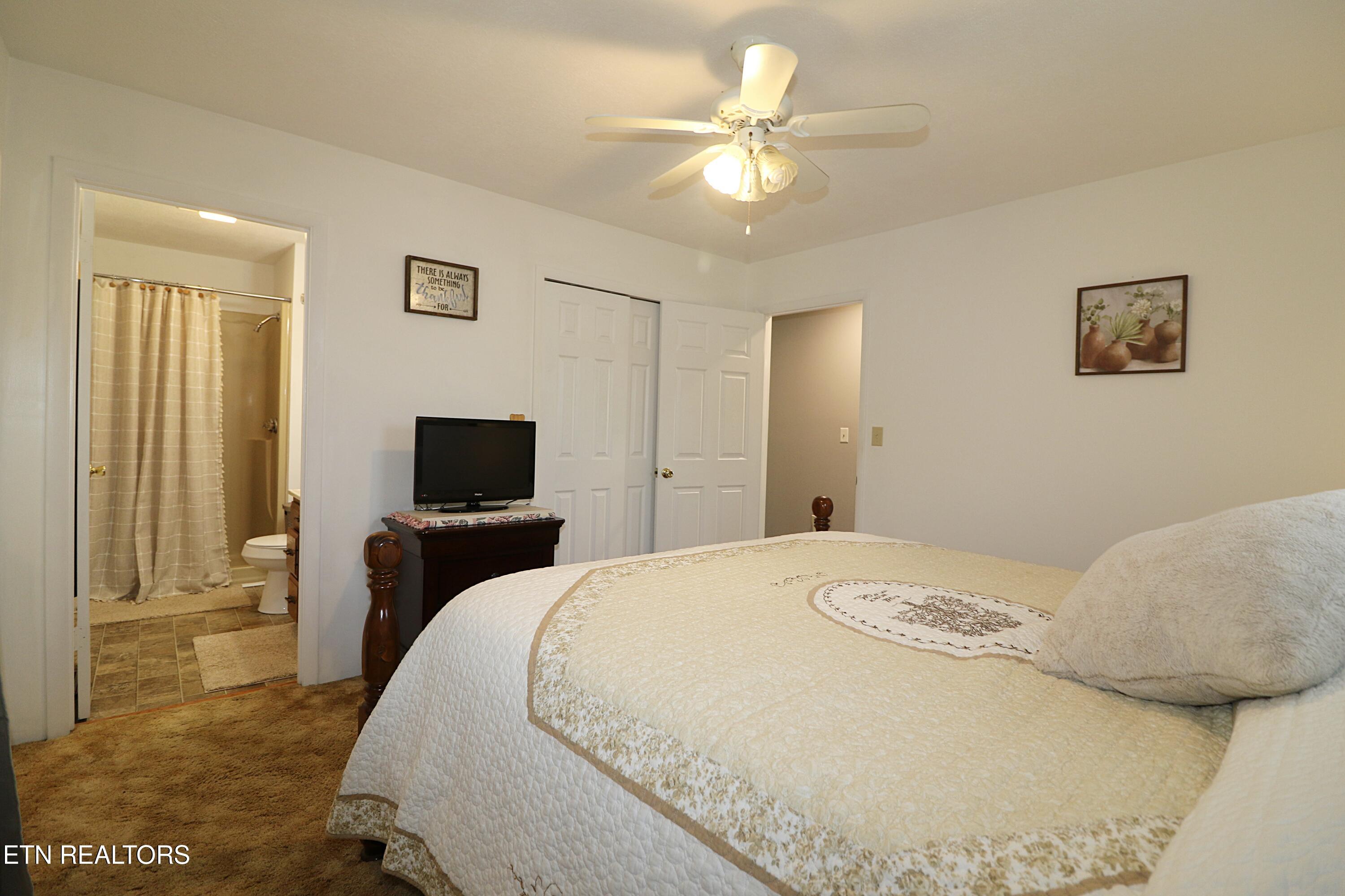 1058 Mountain View Road Robbins TN 37852