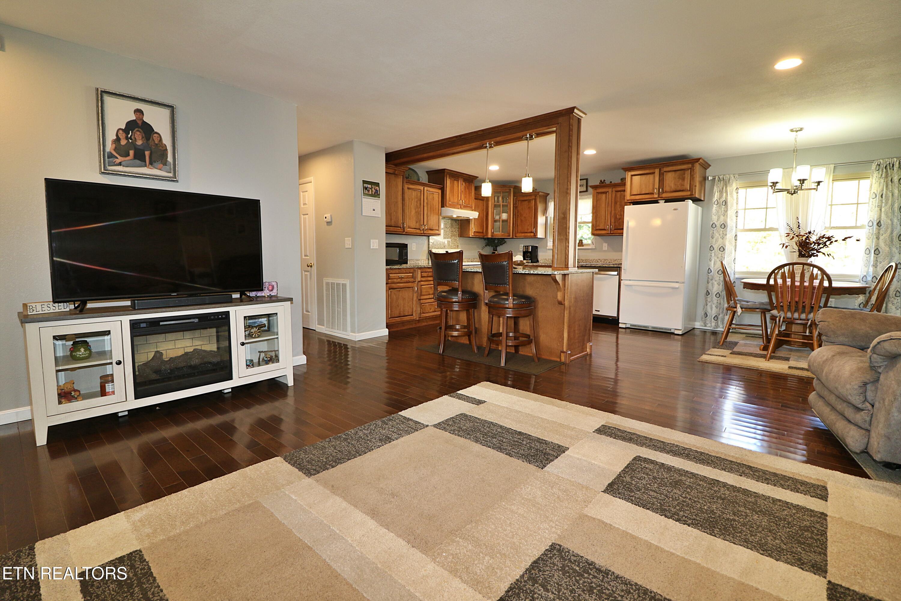 1058 Mountain View Road Robbins TN 37852