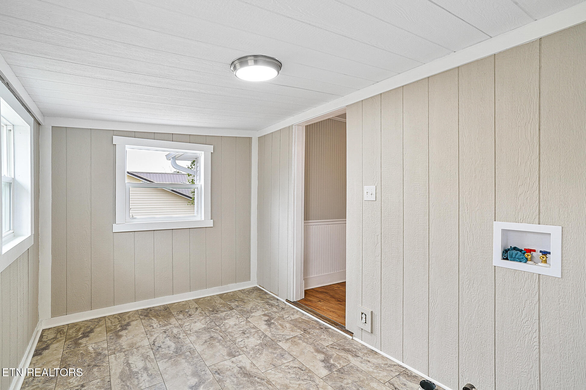 353 Lee Road Clinton TN 37716