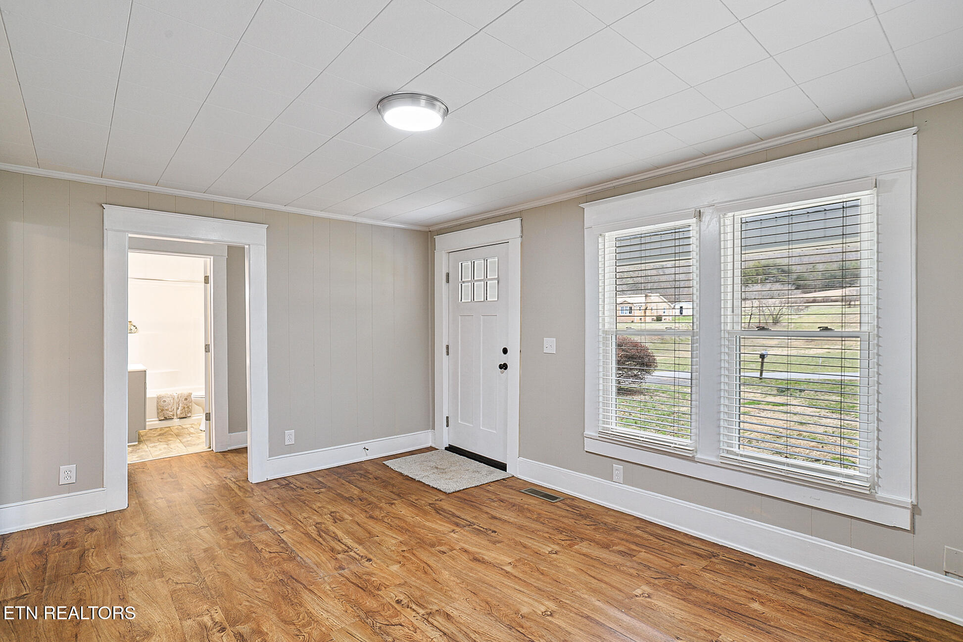 353 Lee Road Clinton TN 37716