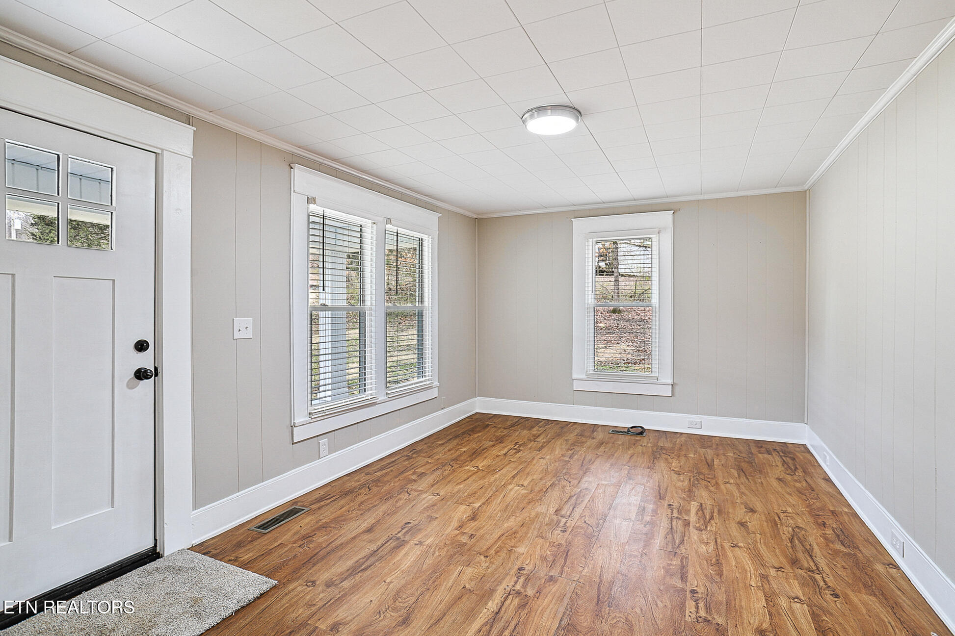 353 Lee Road Clinton TN 37716