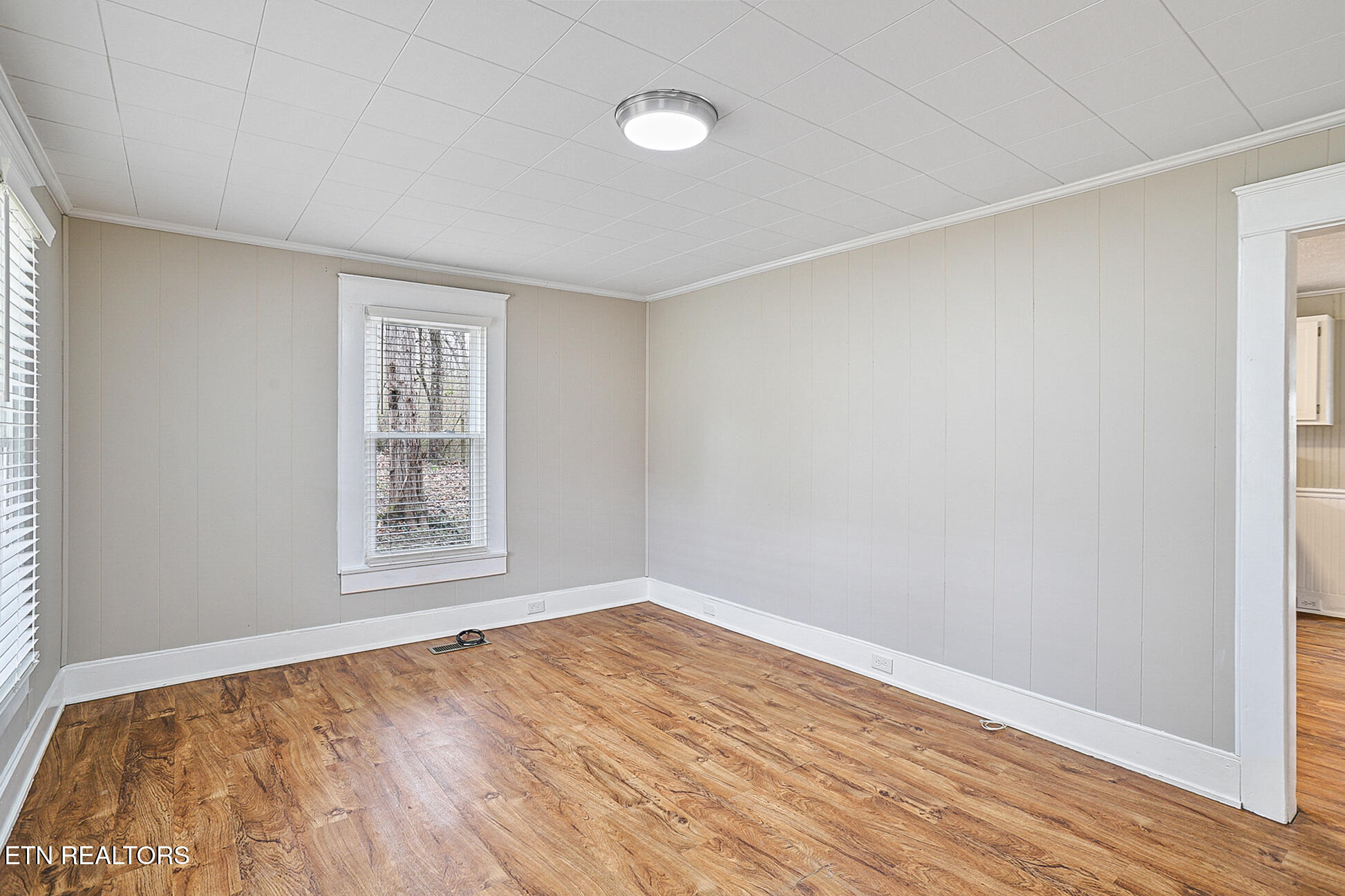 353 Lee Road Clinton TN 37716