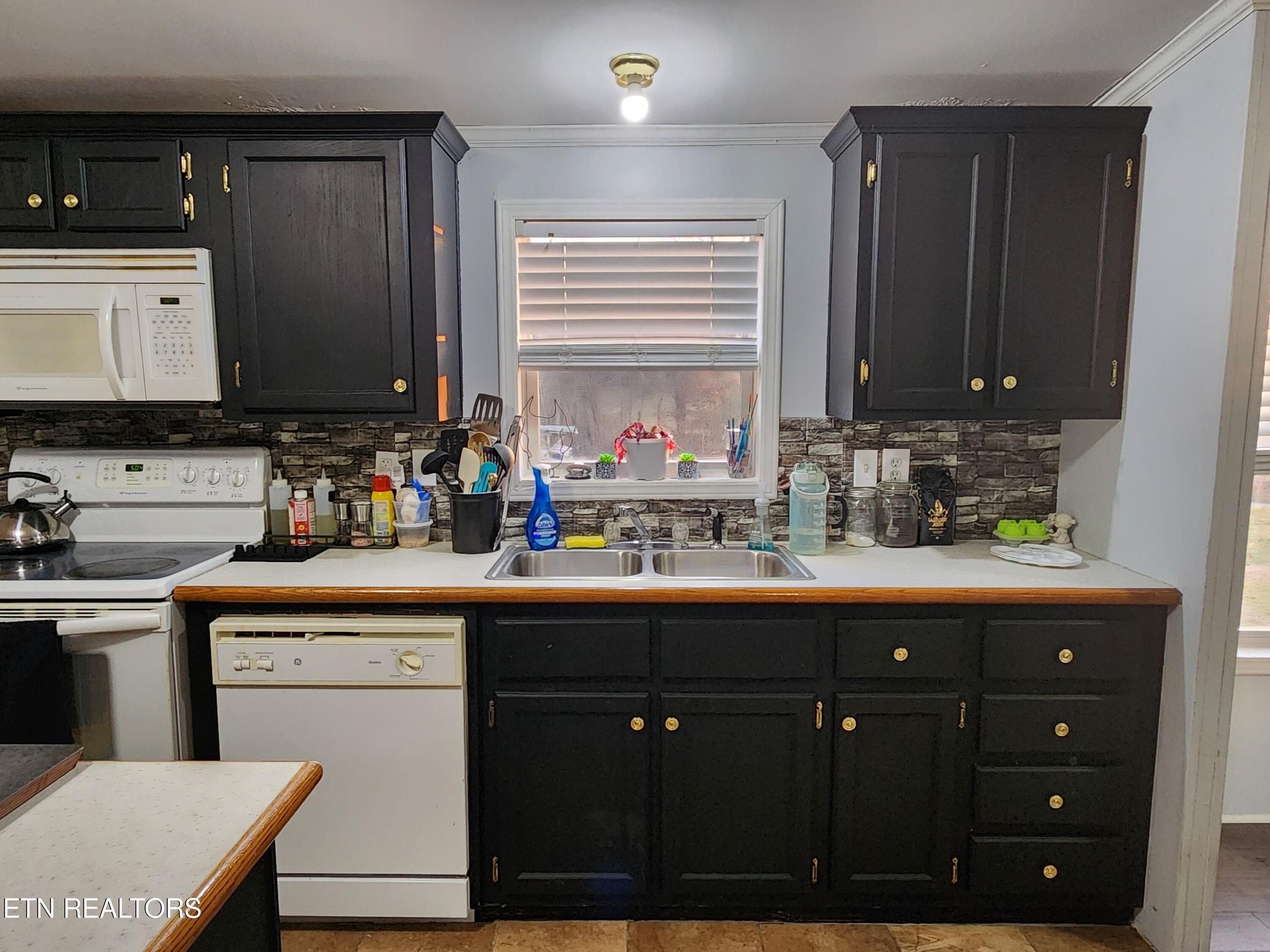 1679 Kingtown Road Winfield TN 37892