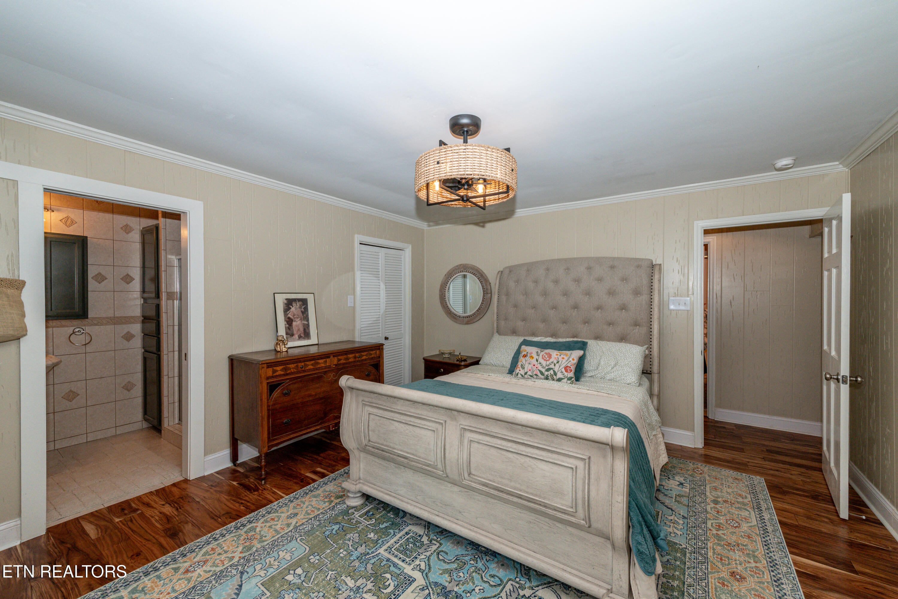 4225 W Lakeview Circle Louisville TN 37777