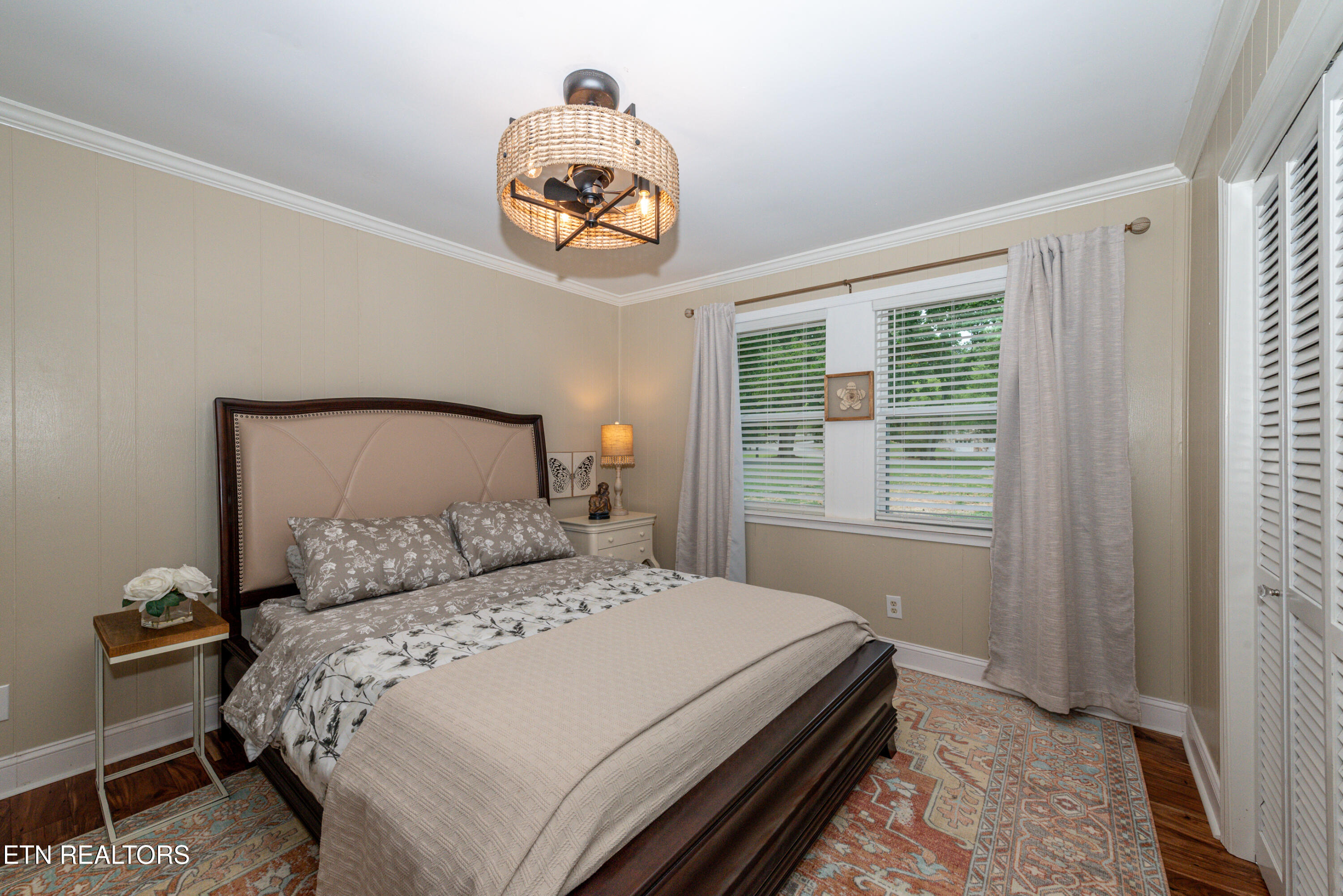 4225 W Lakeview Circle Louisville TN 37777