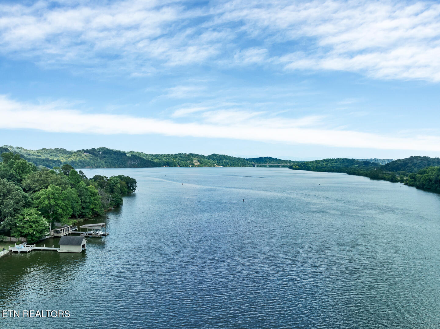 4225 W Lakeview Circle Louisville TN 37777