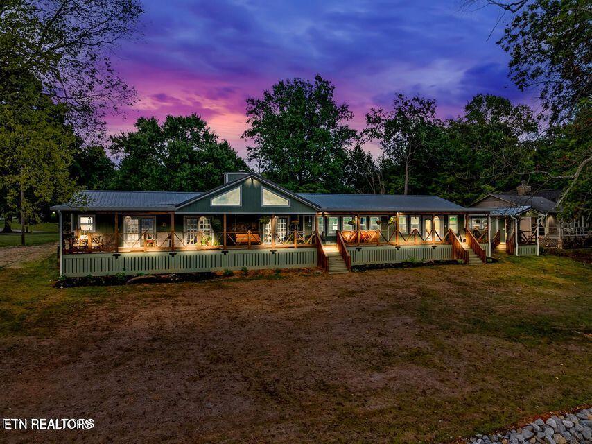 4225 W Lakeview Circle Louisville TN 37777