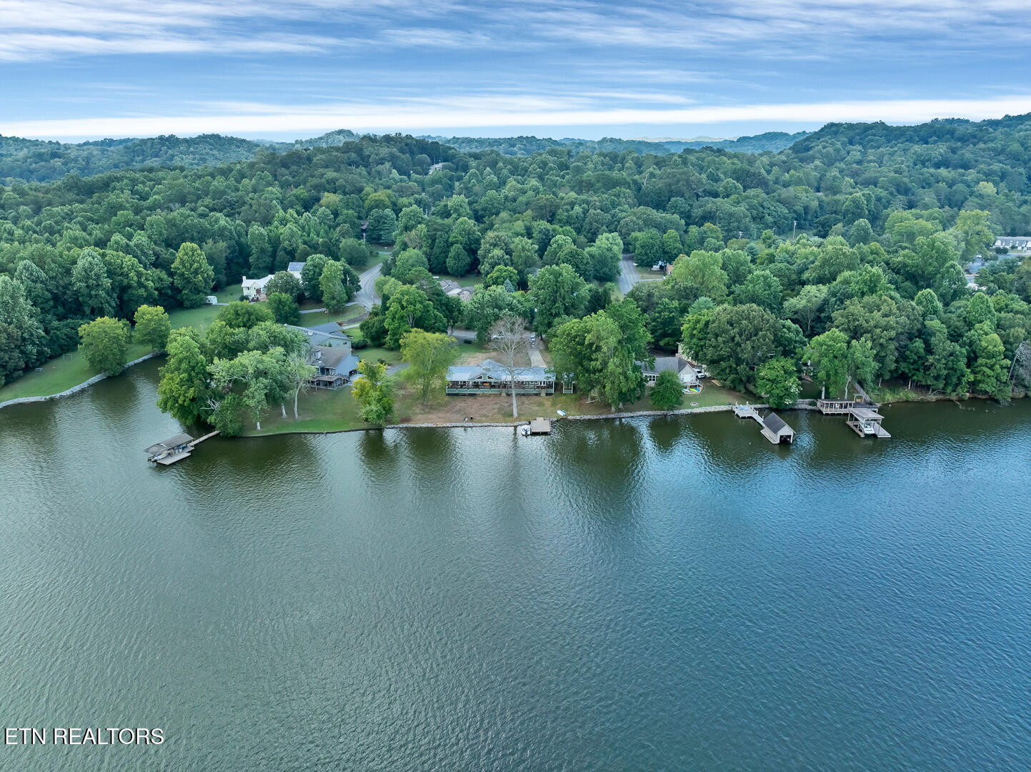 4225 W Lakeview Circle Louisville TN 37777