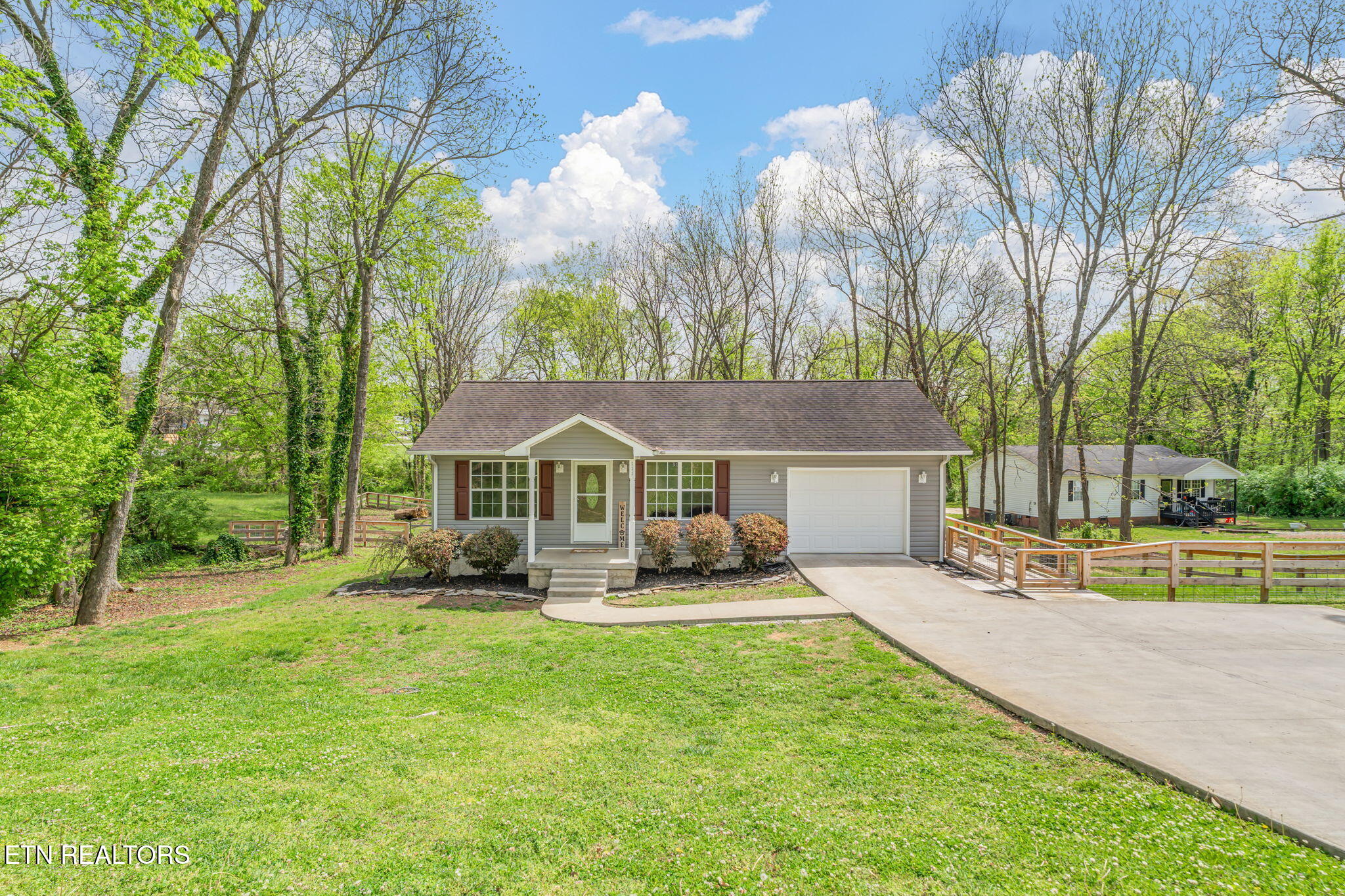 111 Oak Street Athens TN 37303