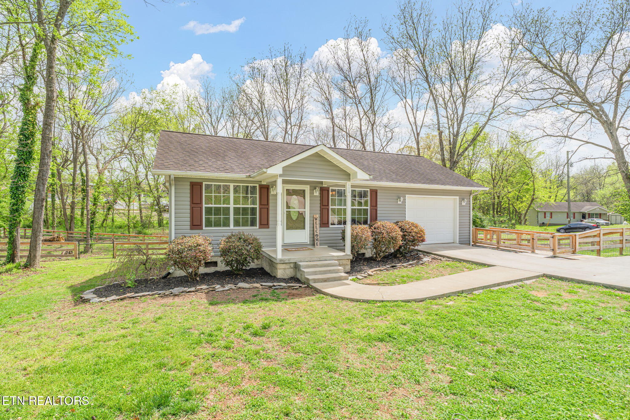 111 Oak Street Athens TN 37303