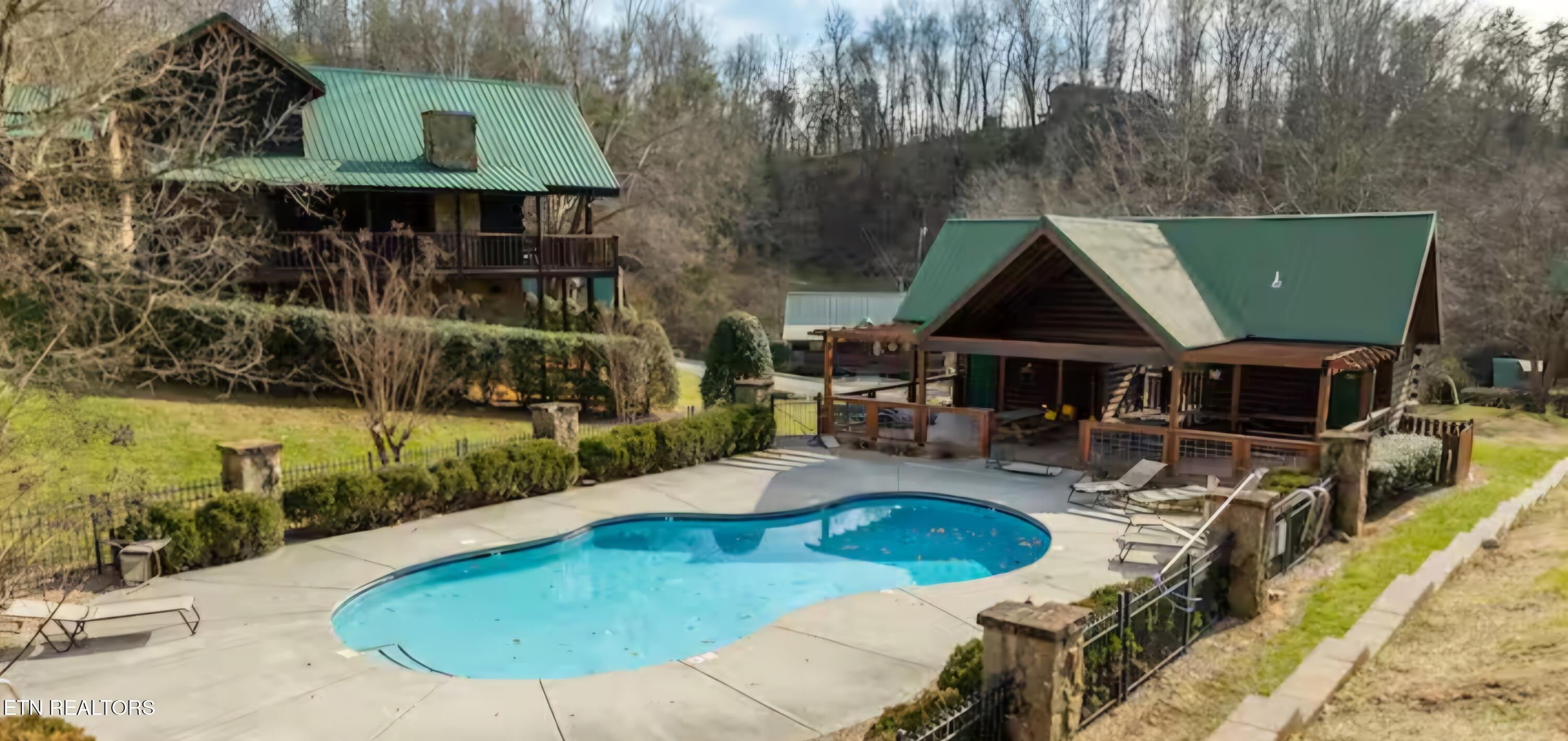 1644 Little Cabin Loop Sevierville TN 37862