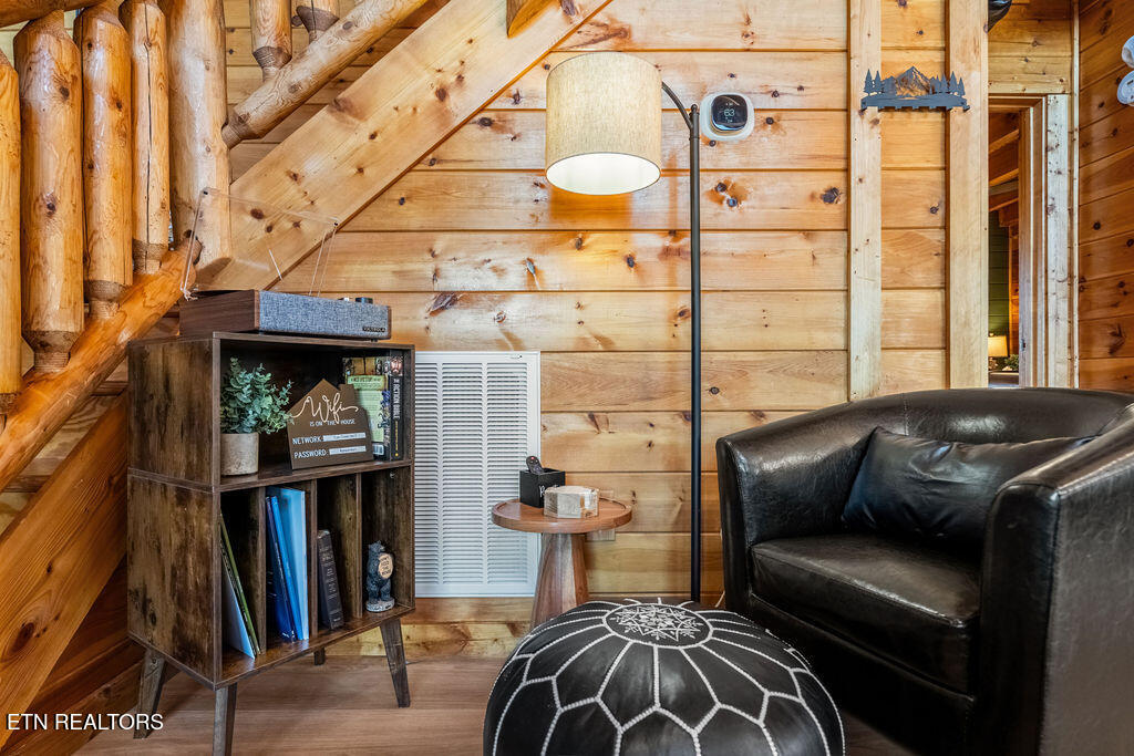 1644 Little Cabin Loop Sevierville TN 37862