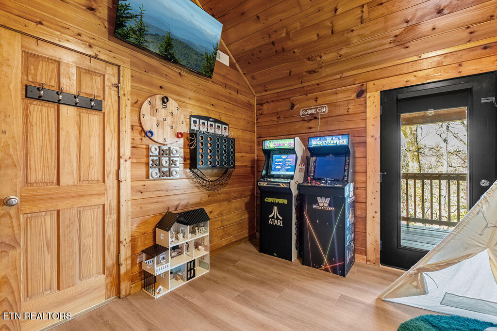 1644 Little Cabin Loop Sevierville TN 37862