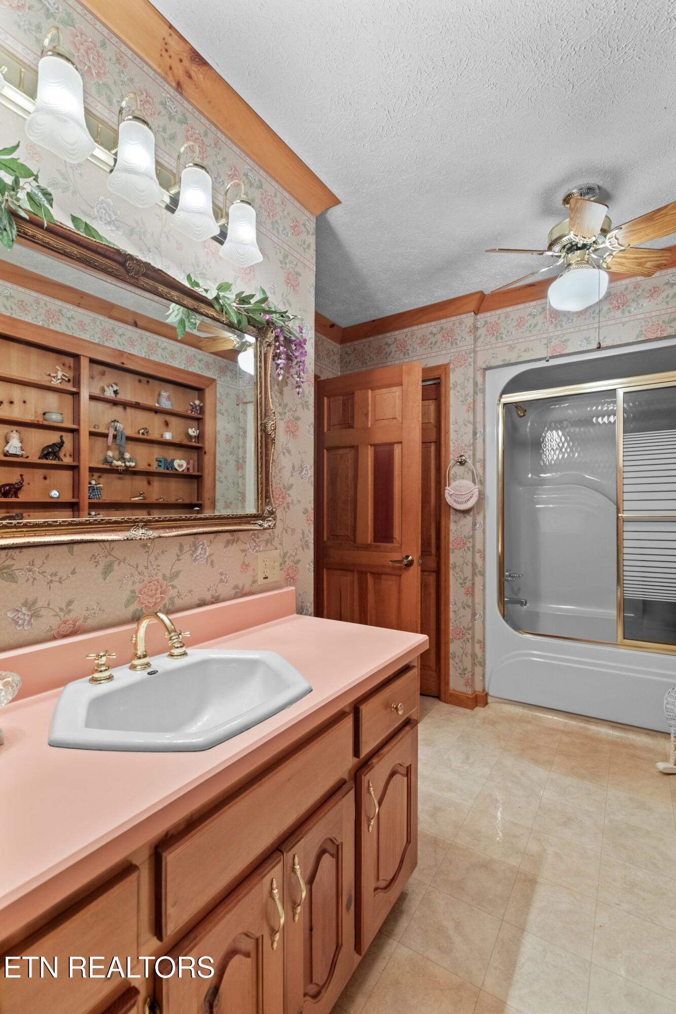 257 Jones Lane Mooresburg TN 37811