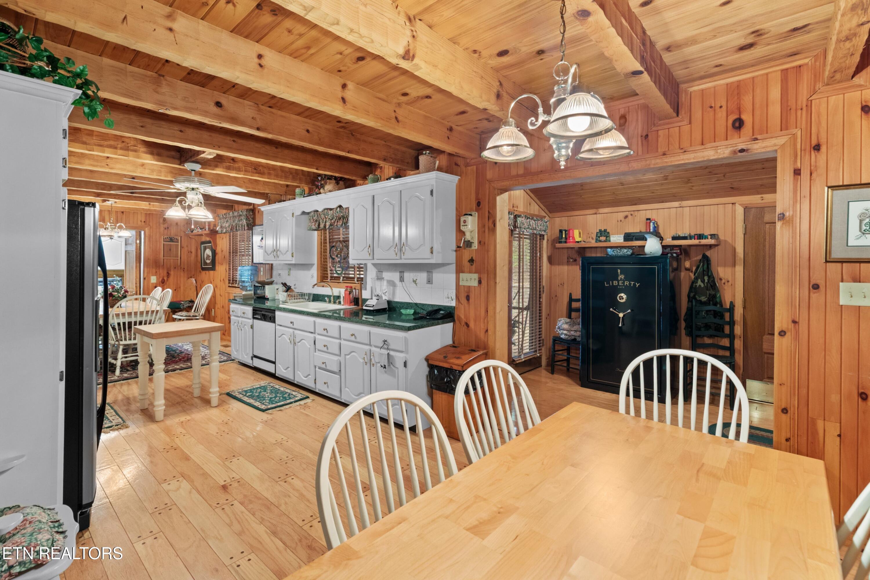 257 Jones Lane Mooresburg TN 37811
