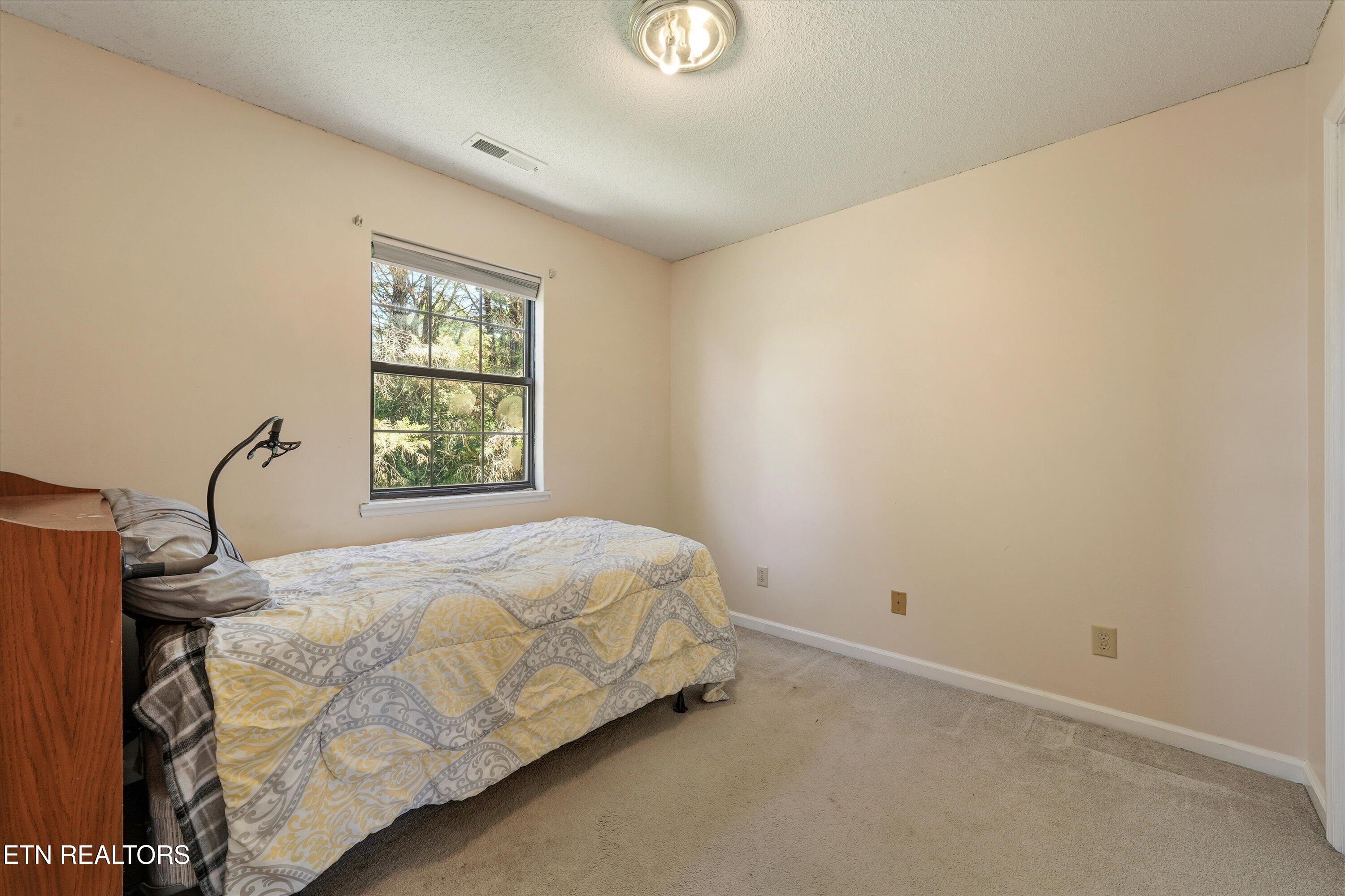 2429 Village Lane Athens TN 37303