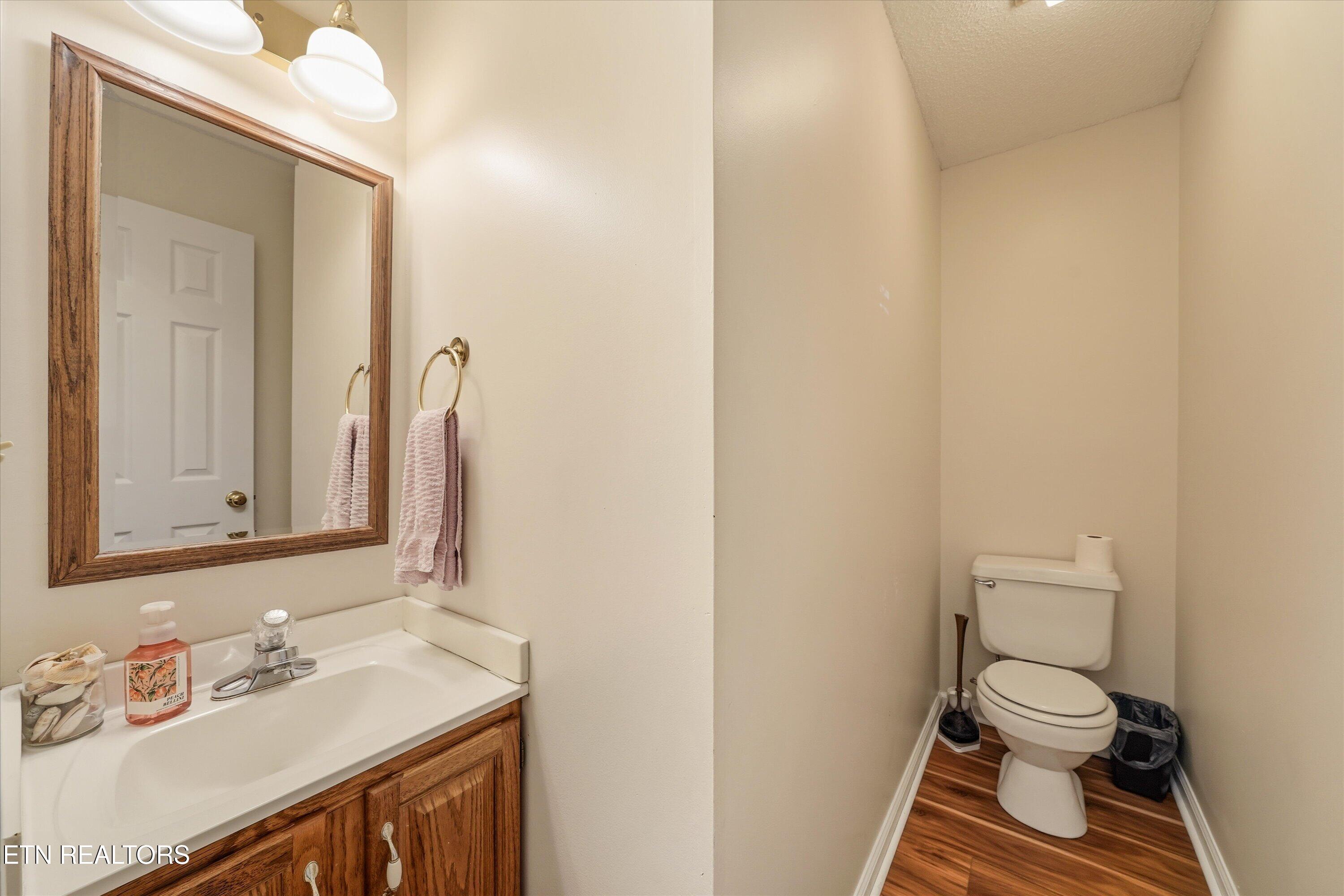 2429 Village Lane Athens TN 37303